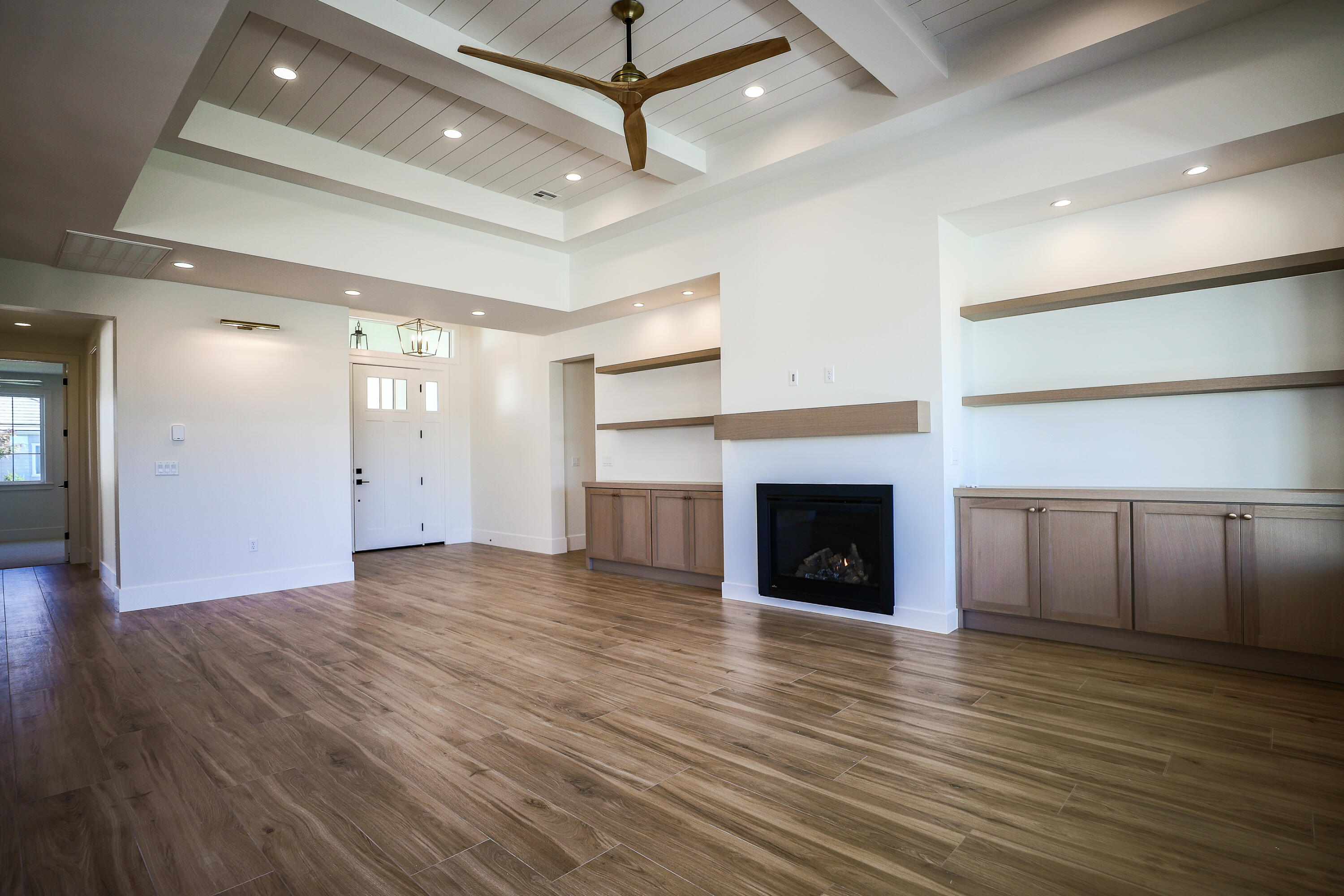 HAWKEYE POINTE SUB - Residential