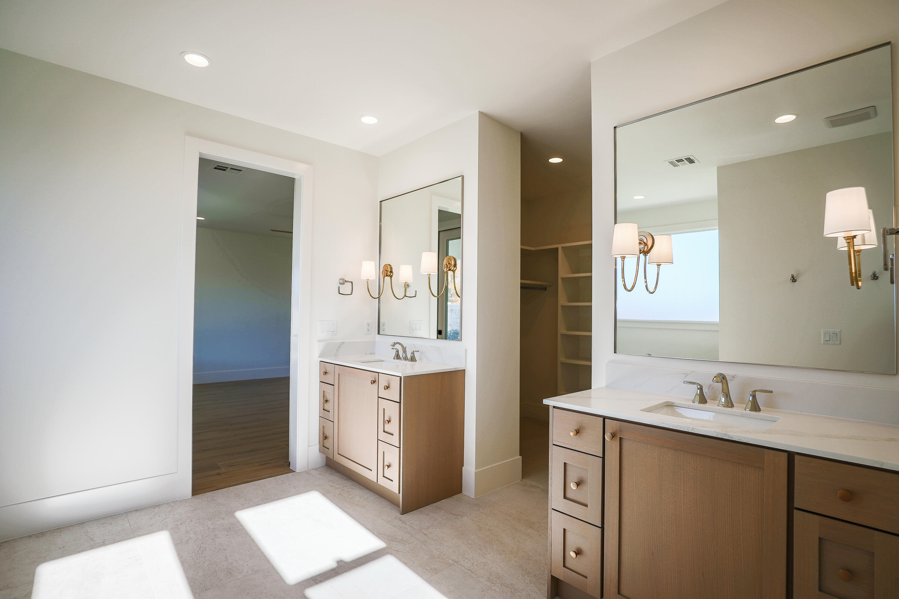 HAWKEYE POINTE SUB - Residential