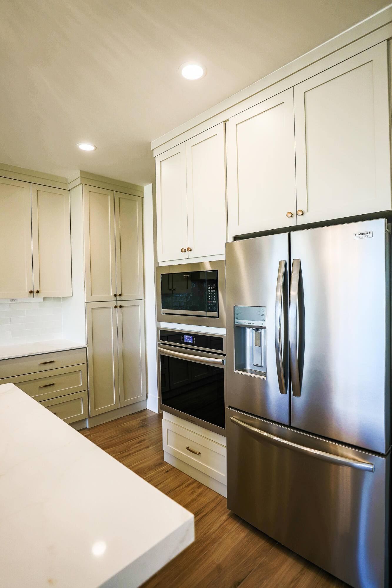 HAWKEYE POINTE SUB - Residential