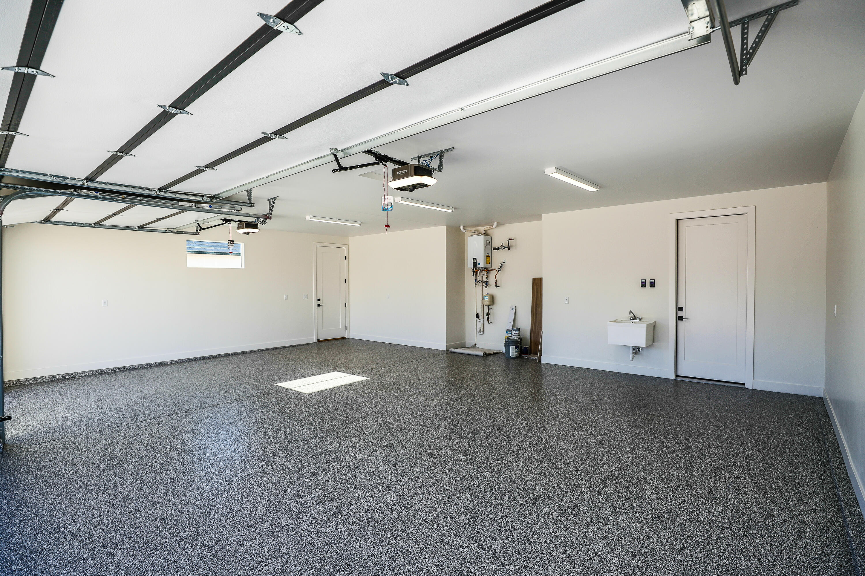 HAWKEYE POINTE SUB - Residential