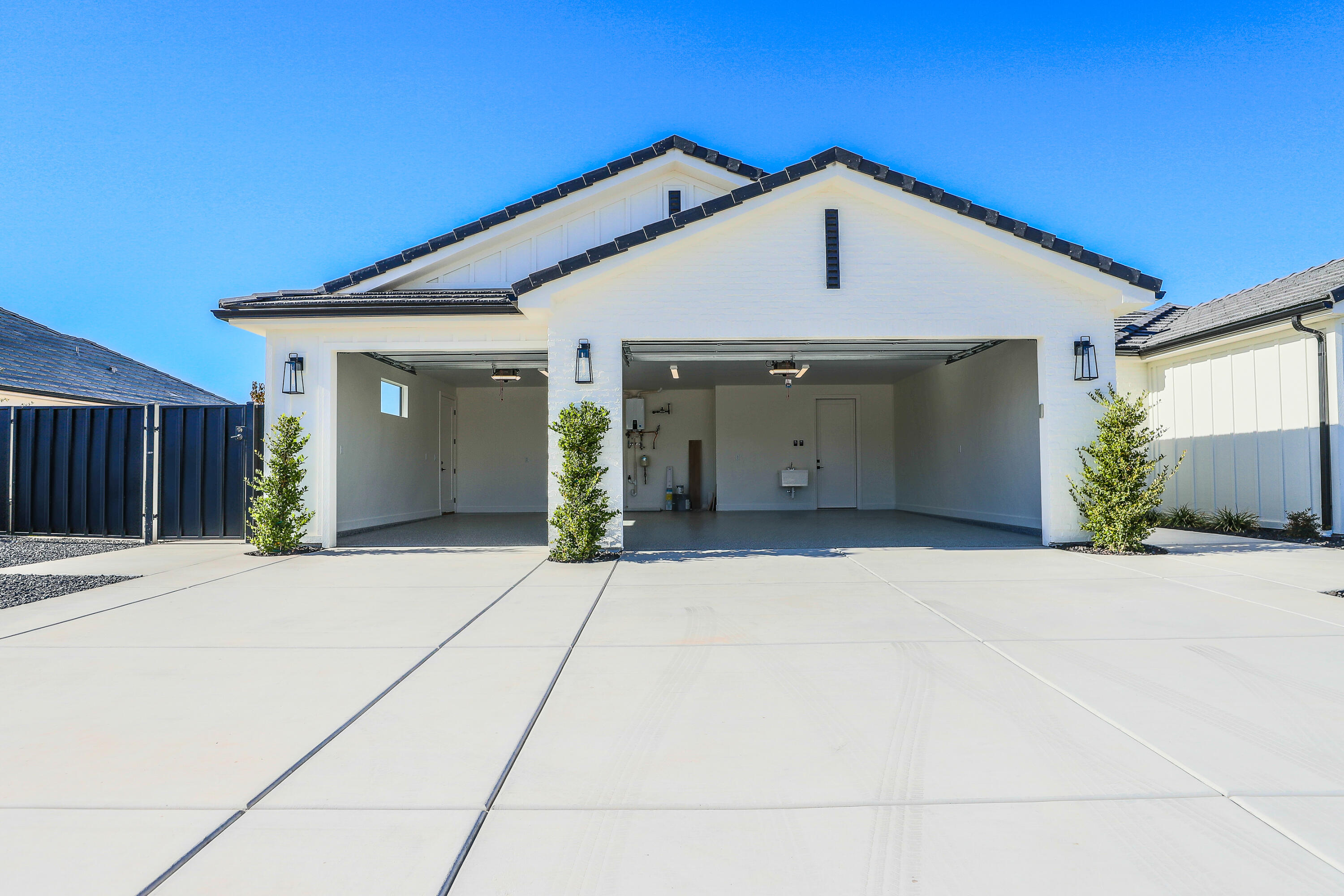 HAWKEYE POINTE SUB - Residential