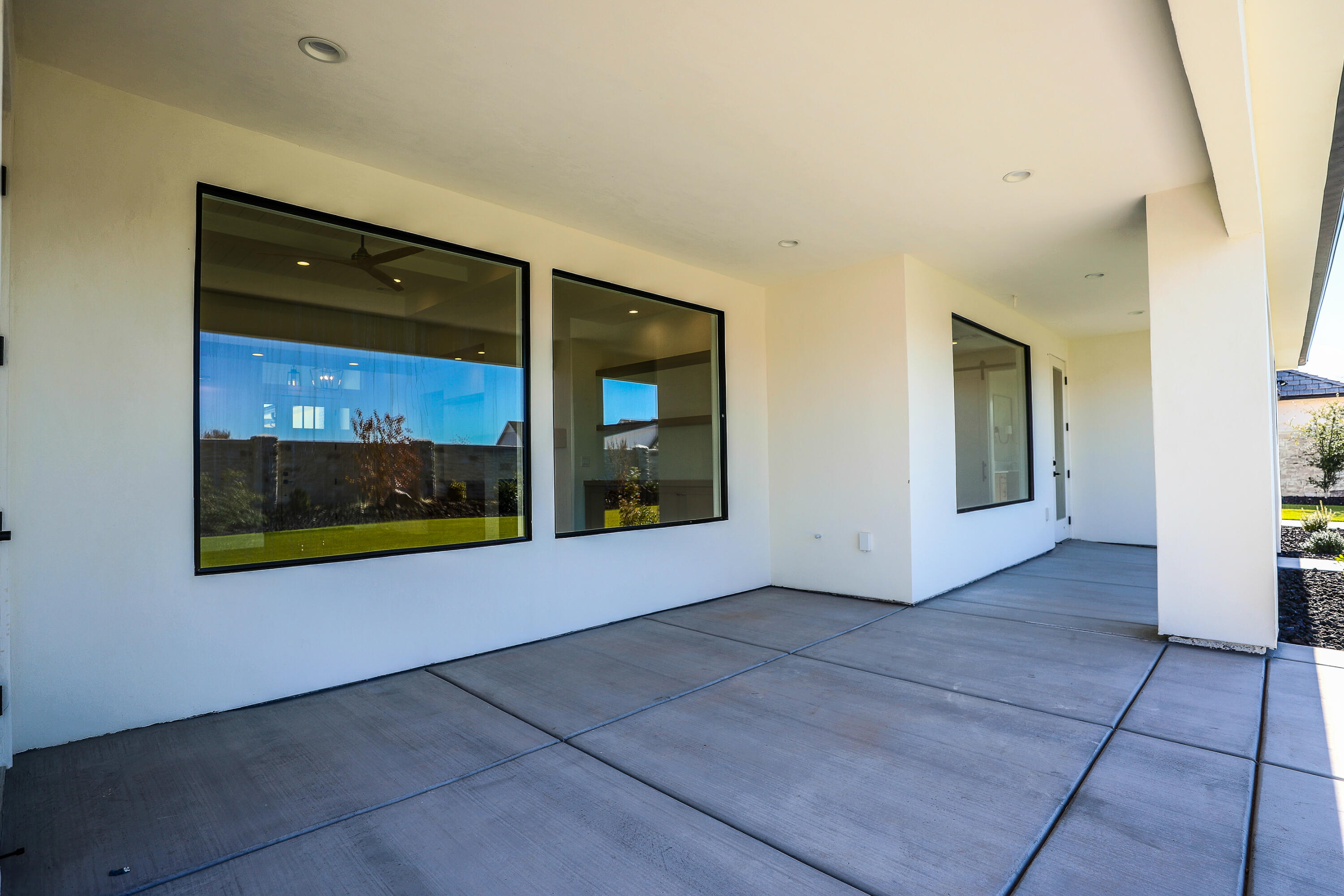 HAWKEYE POINTE SUB - Residential