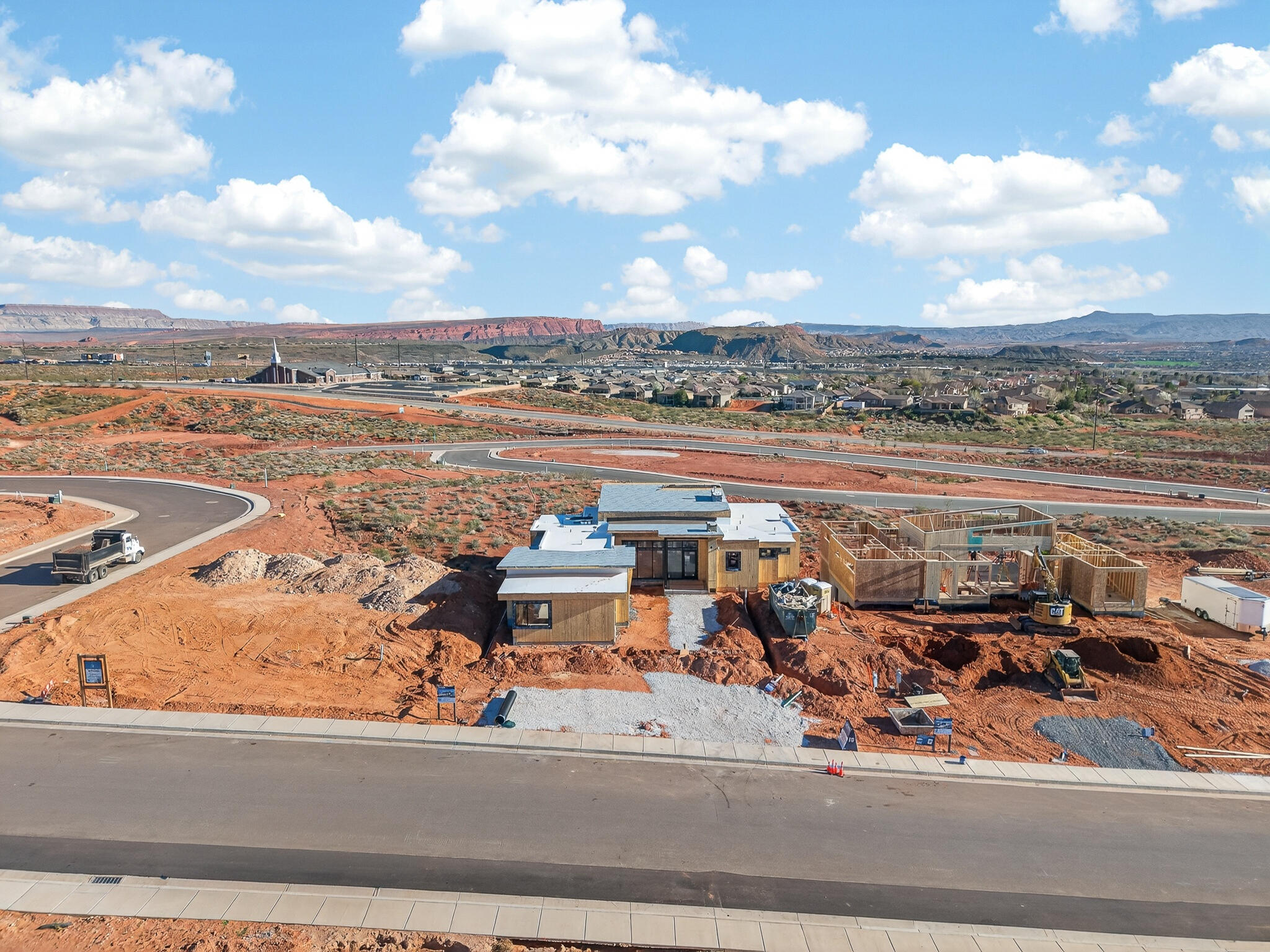 SOLENTE VILLAGE - Residential