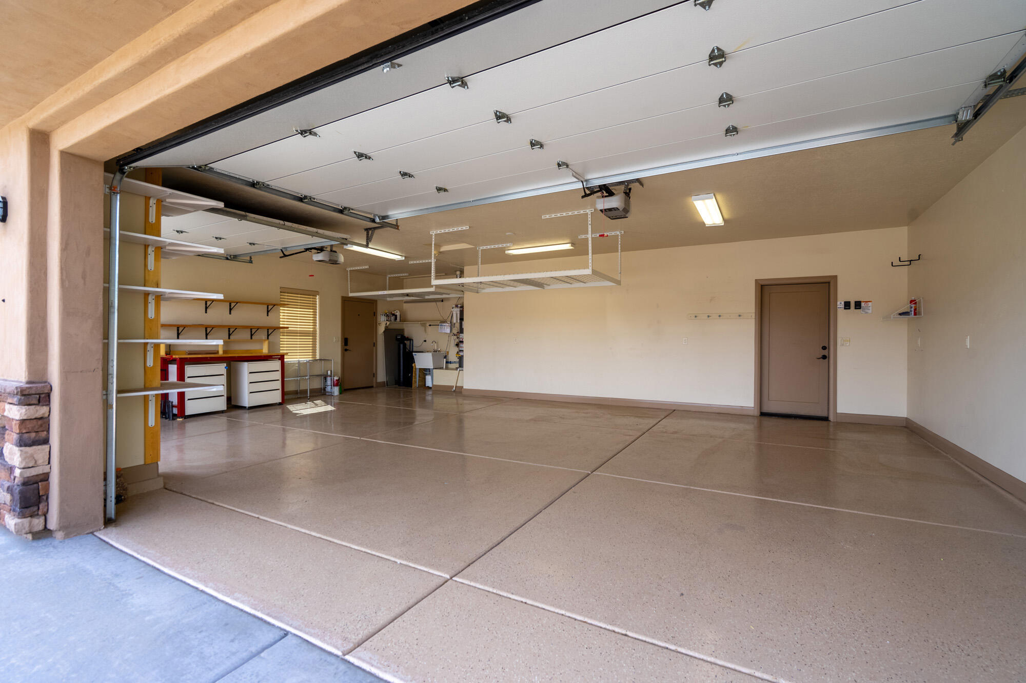 LAST SUN AT GREEN SPRINGS - Residential