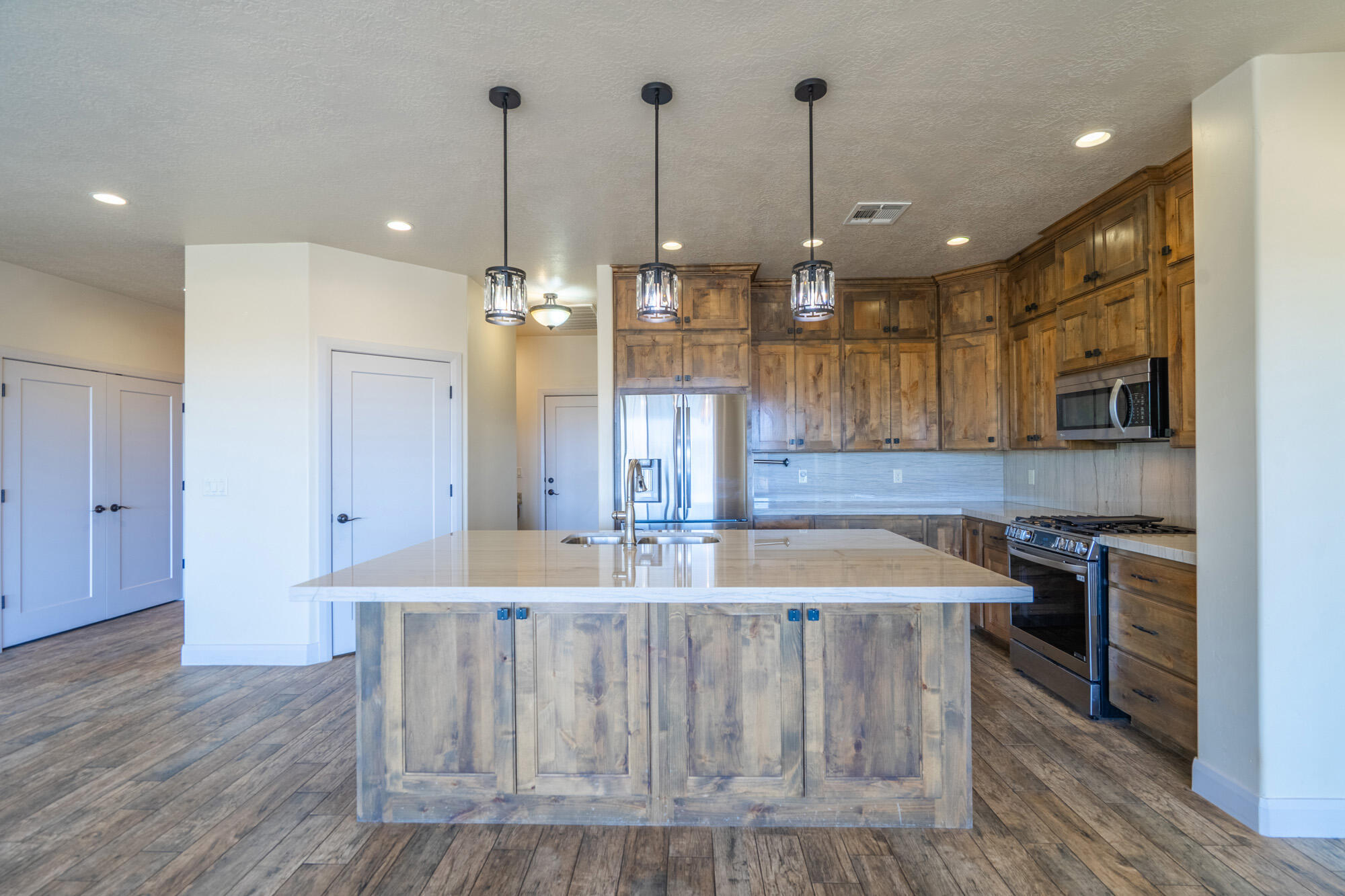 LAST SUN AT GREEN SPRINGS - Residential