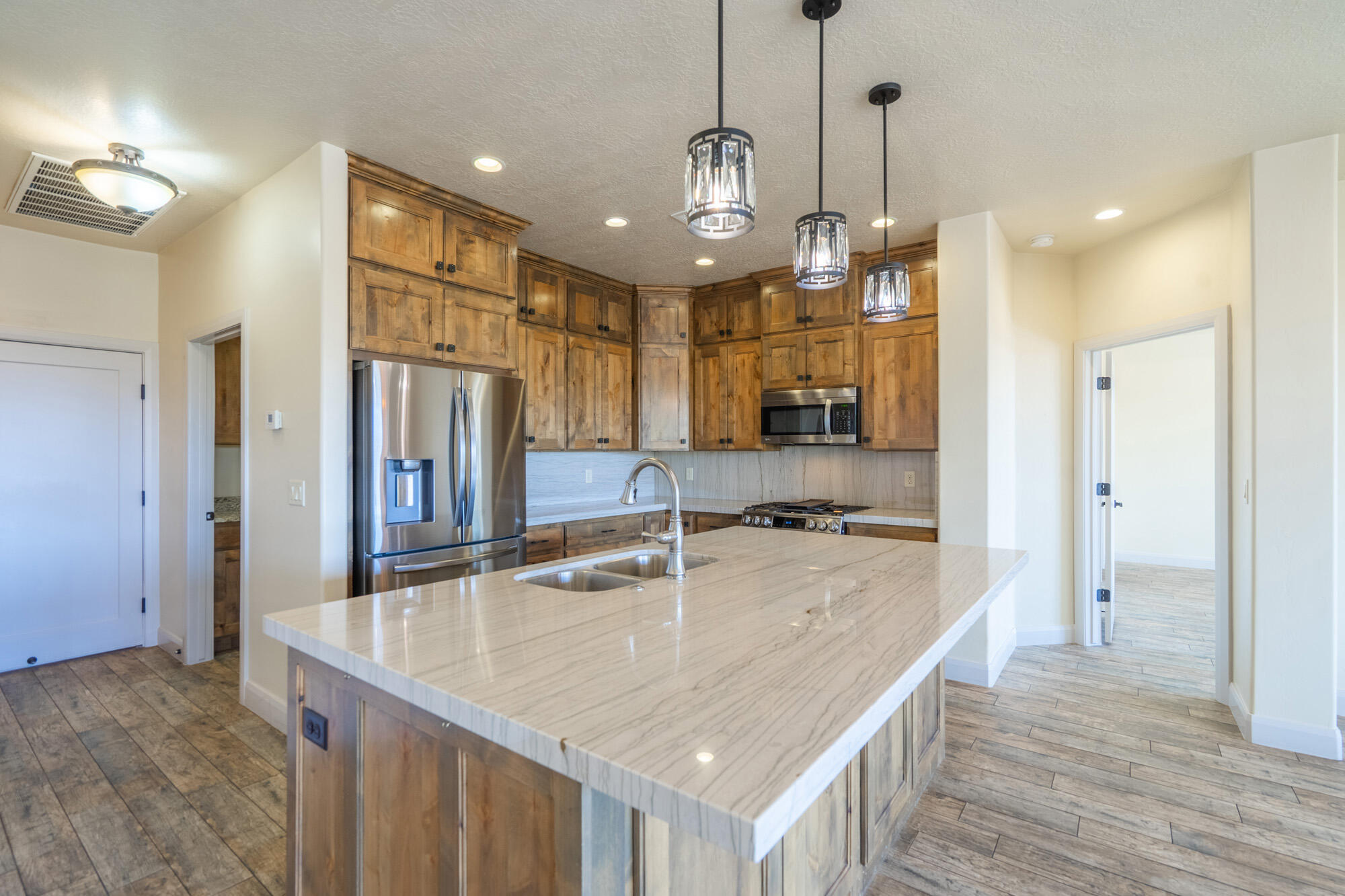 LAST SUN AT GREEN SPRINGS - Residential