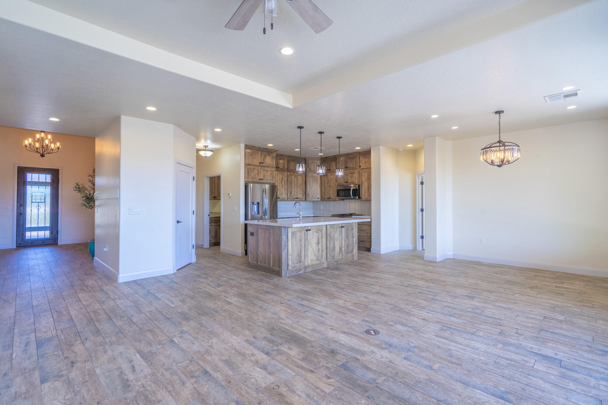 LAST SUN AT GREEN SPRINGS - Residential