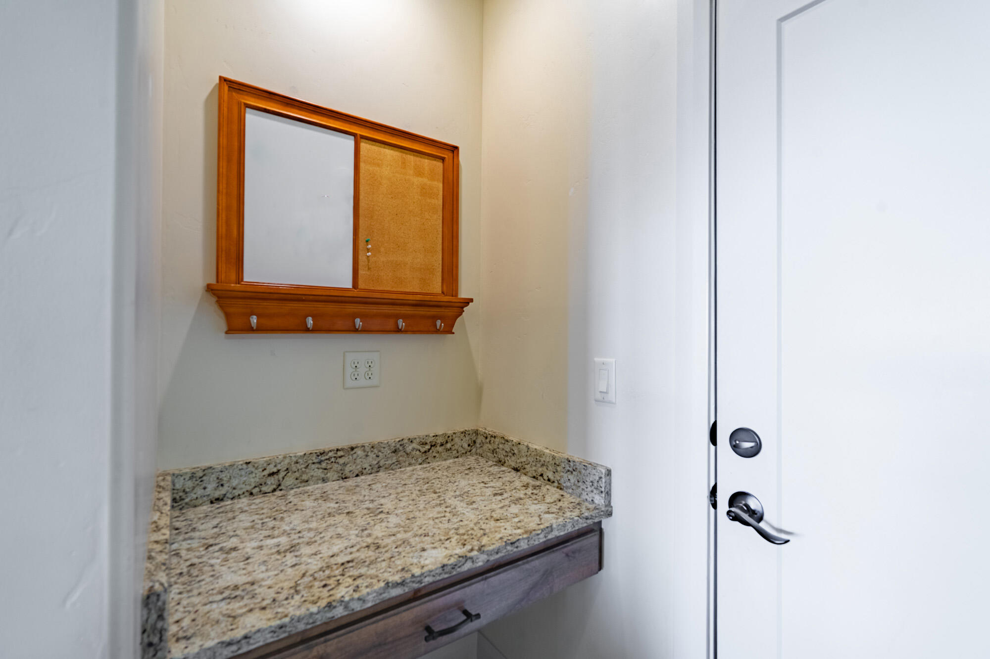 LAST SUN AT GREEN SPRINGS - Residential