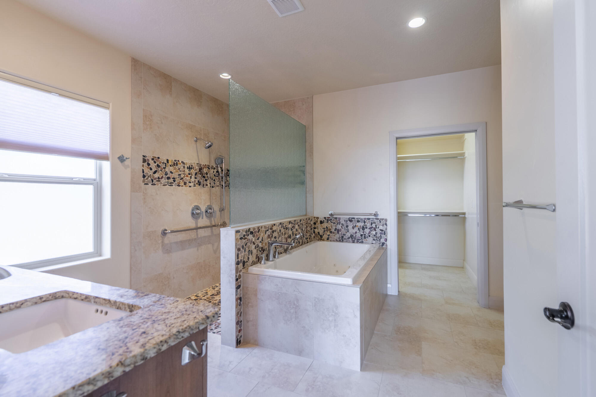 LAST SUN AT GREEN SPRINGS - Residential