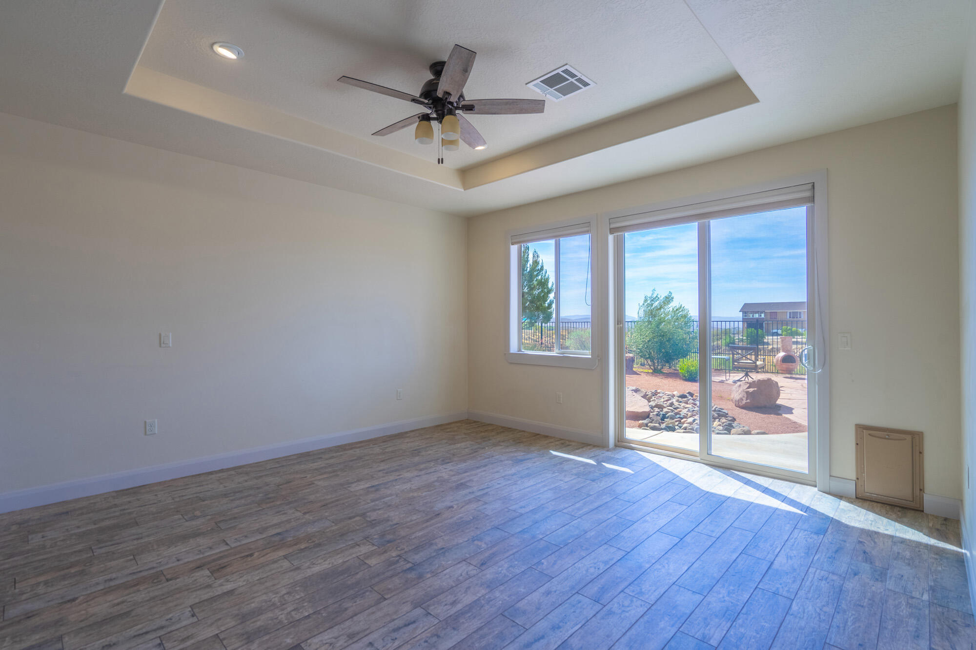 LAST SUN AT GREEN SPRINGS - Residential