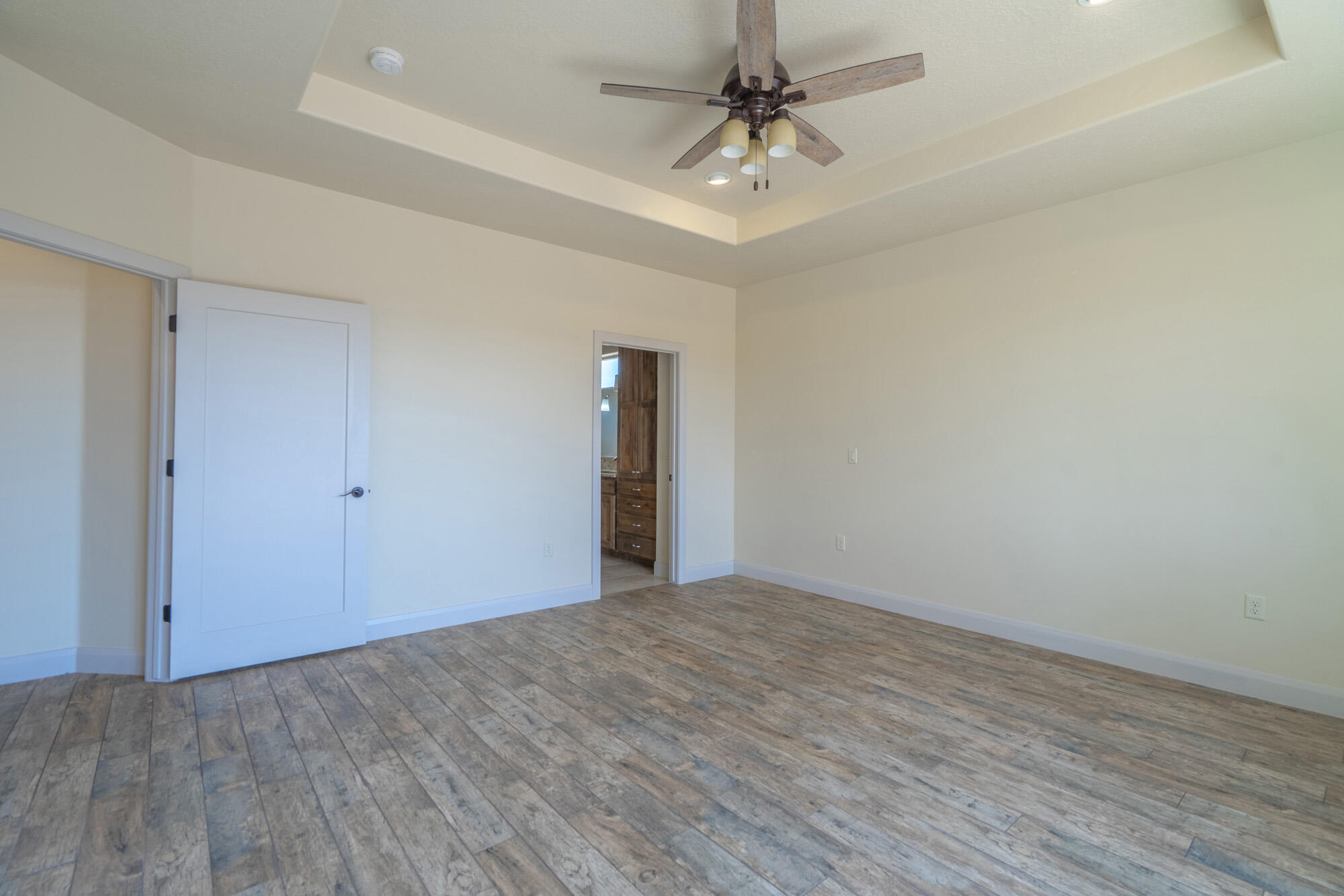 LAST SUN AT GREEN SPRINGS - Residential