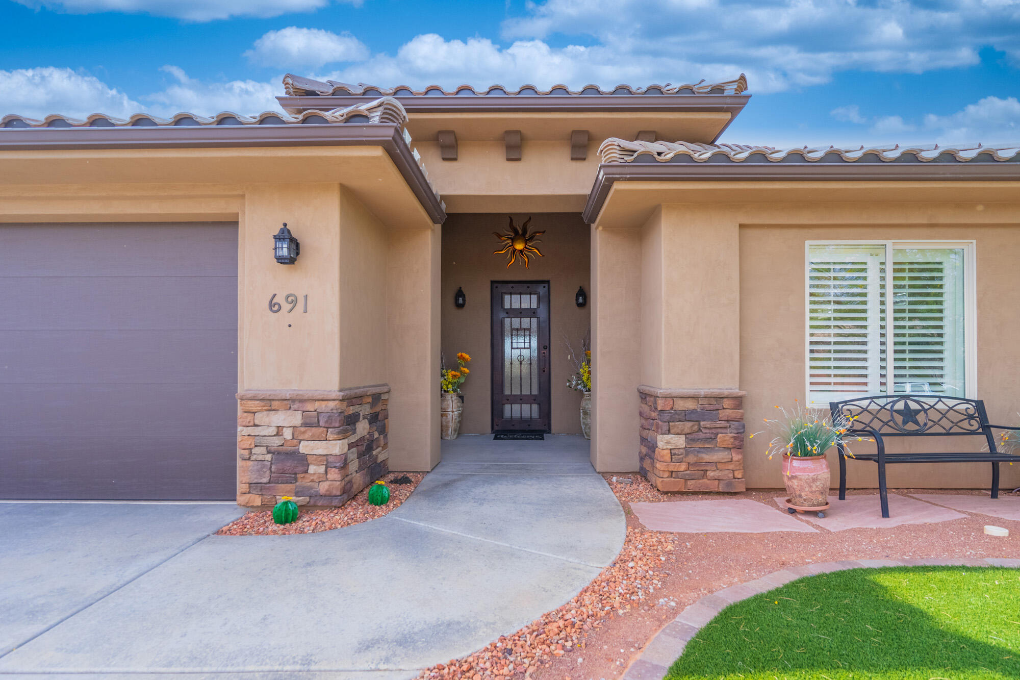 LAST SUN AT GREEN SPRINGS - Residential