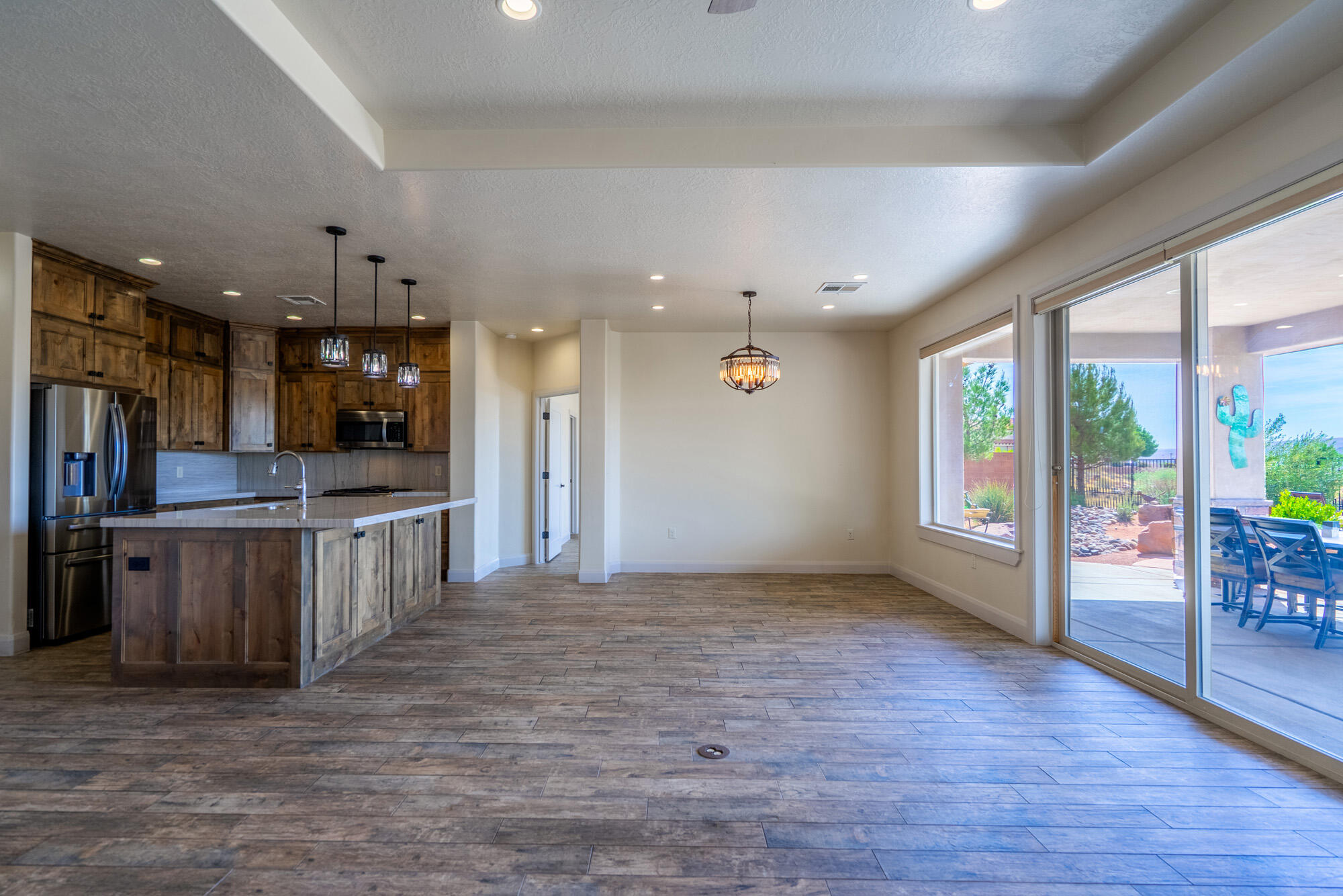 LAST SUN AT GREEN SPRINGS - Residential