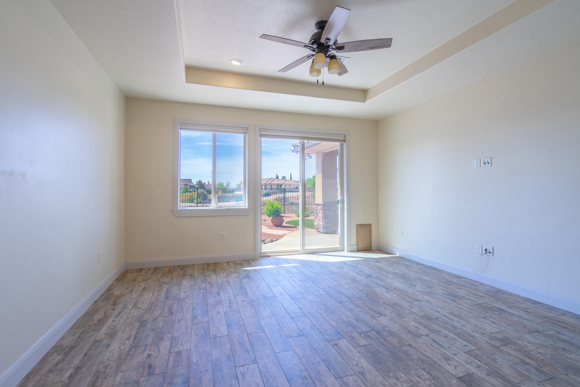 LAST SUN AT GREEN SPRINGS - Residential