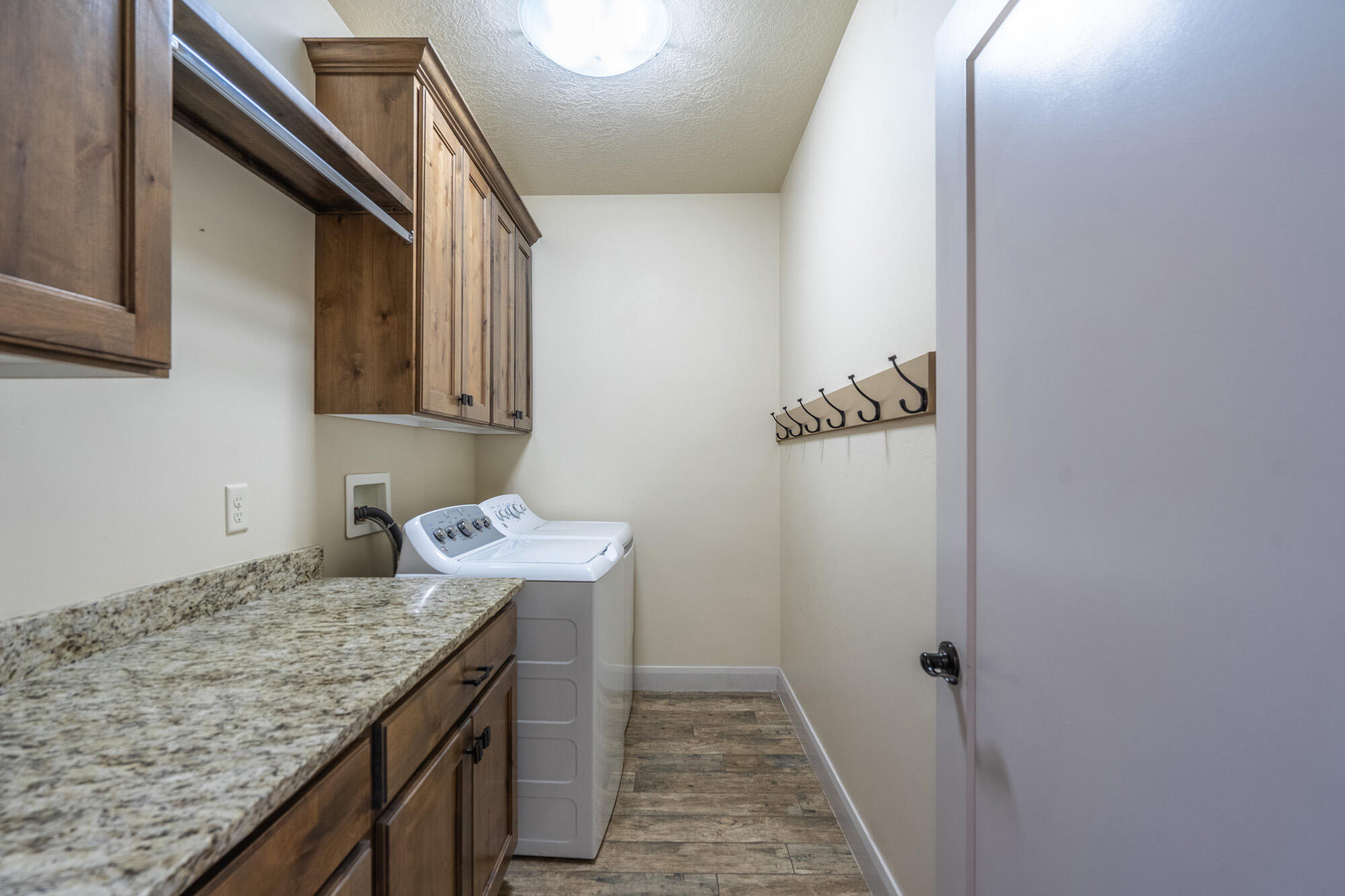 LAST SUN AT GREEN SPRINGS - Residential