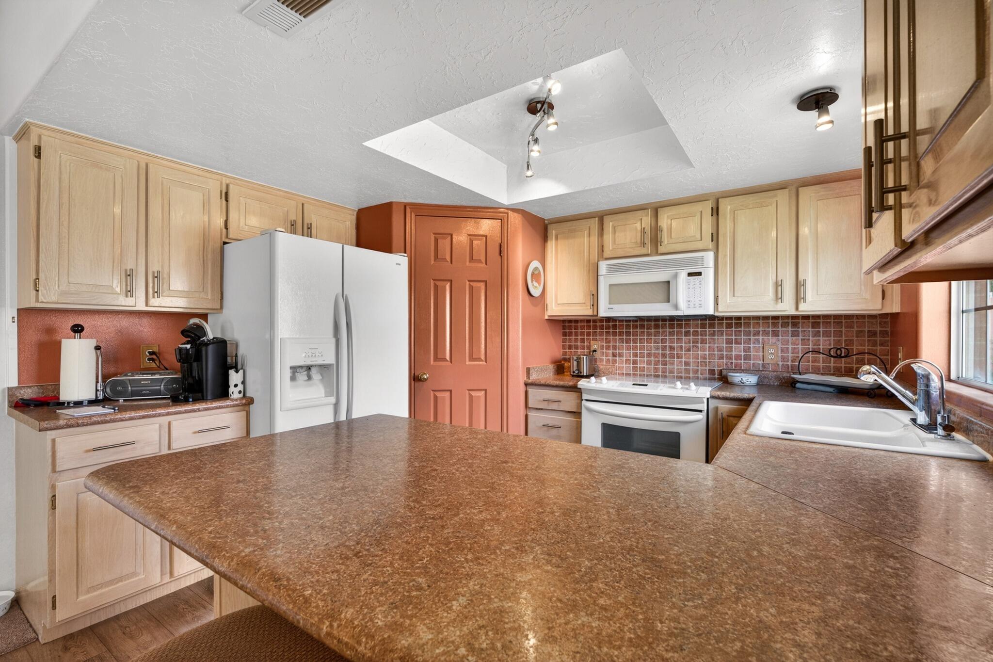 SUN COUNTRY MEADOWS SOUTH TOWNHOMES - Residential