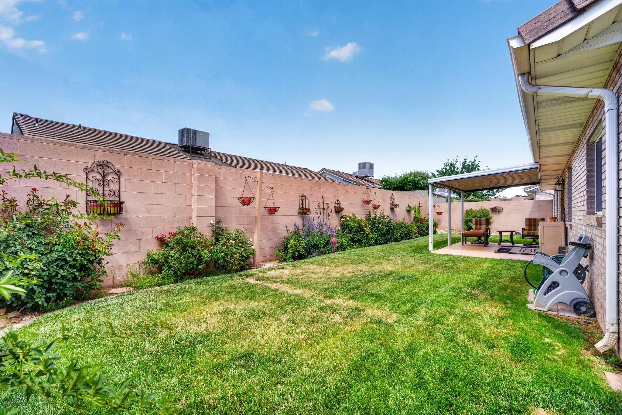 SUN COUNTRY MEADOWS SOUTH TOWNHOMES - Residential