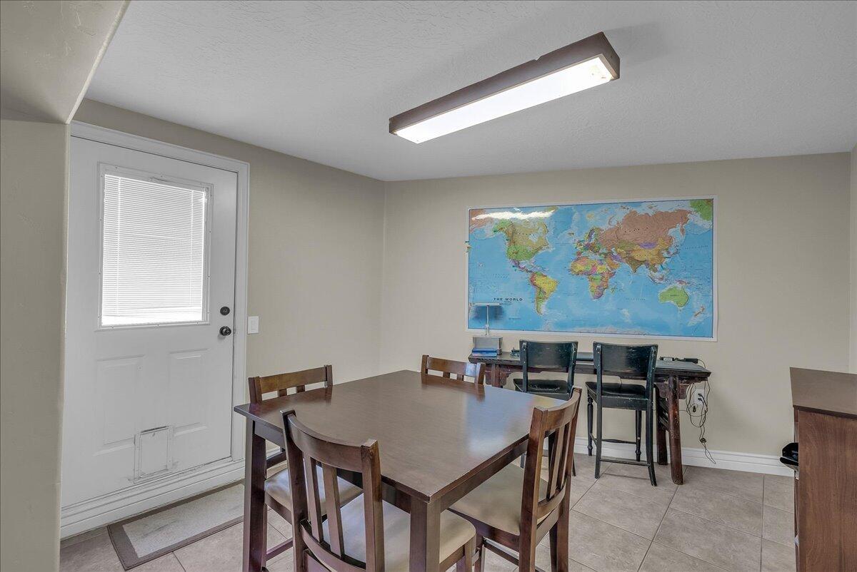 INTERMOUNTAIN ESTATES - Residential