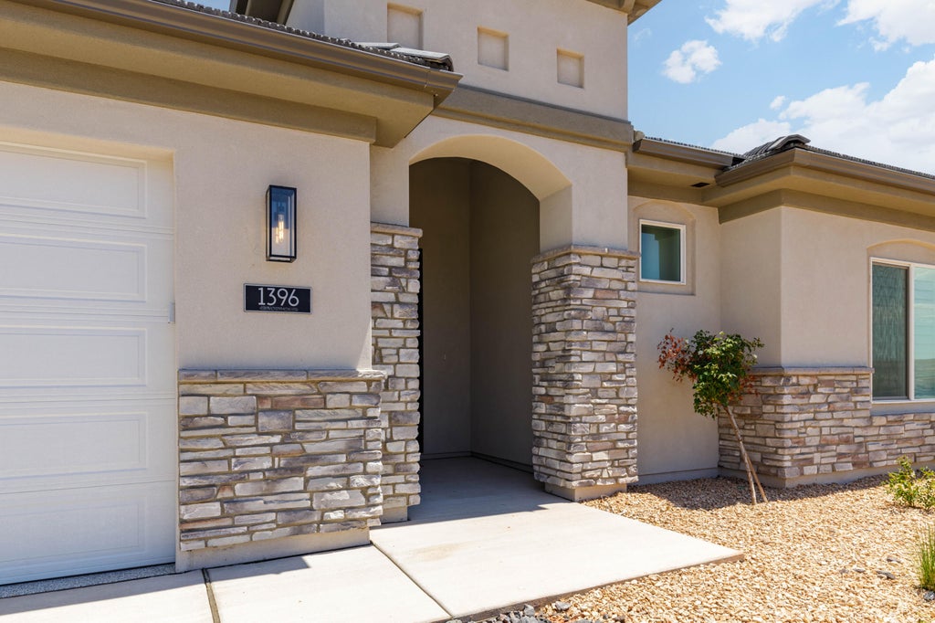 Photo of 1396 N Rustico DR, Washington, UT 84780 (MLS # 26-274454)