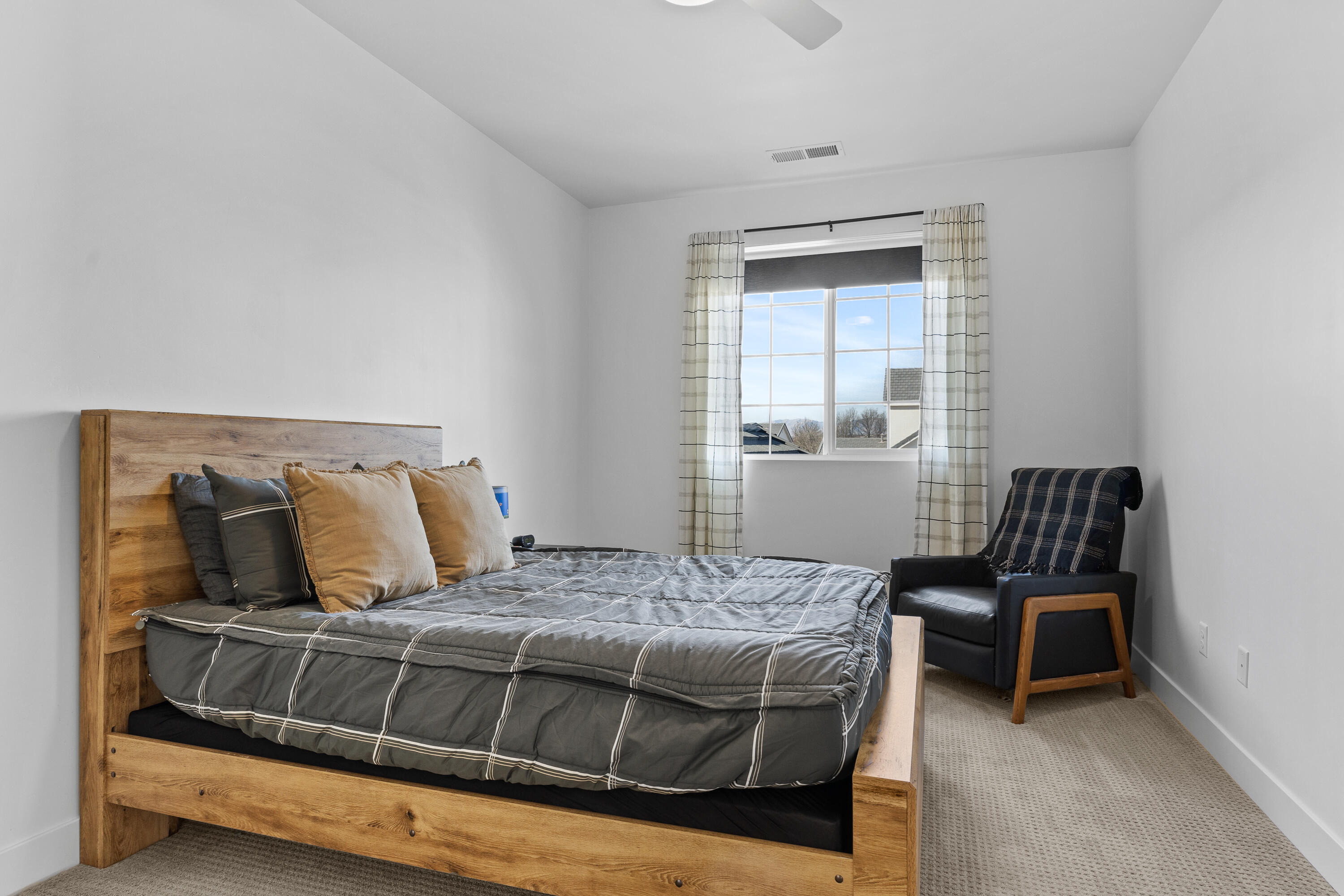 HERITAGE PLACE - Residential