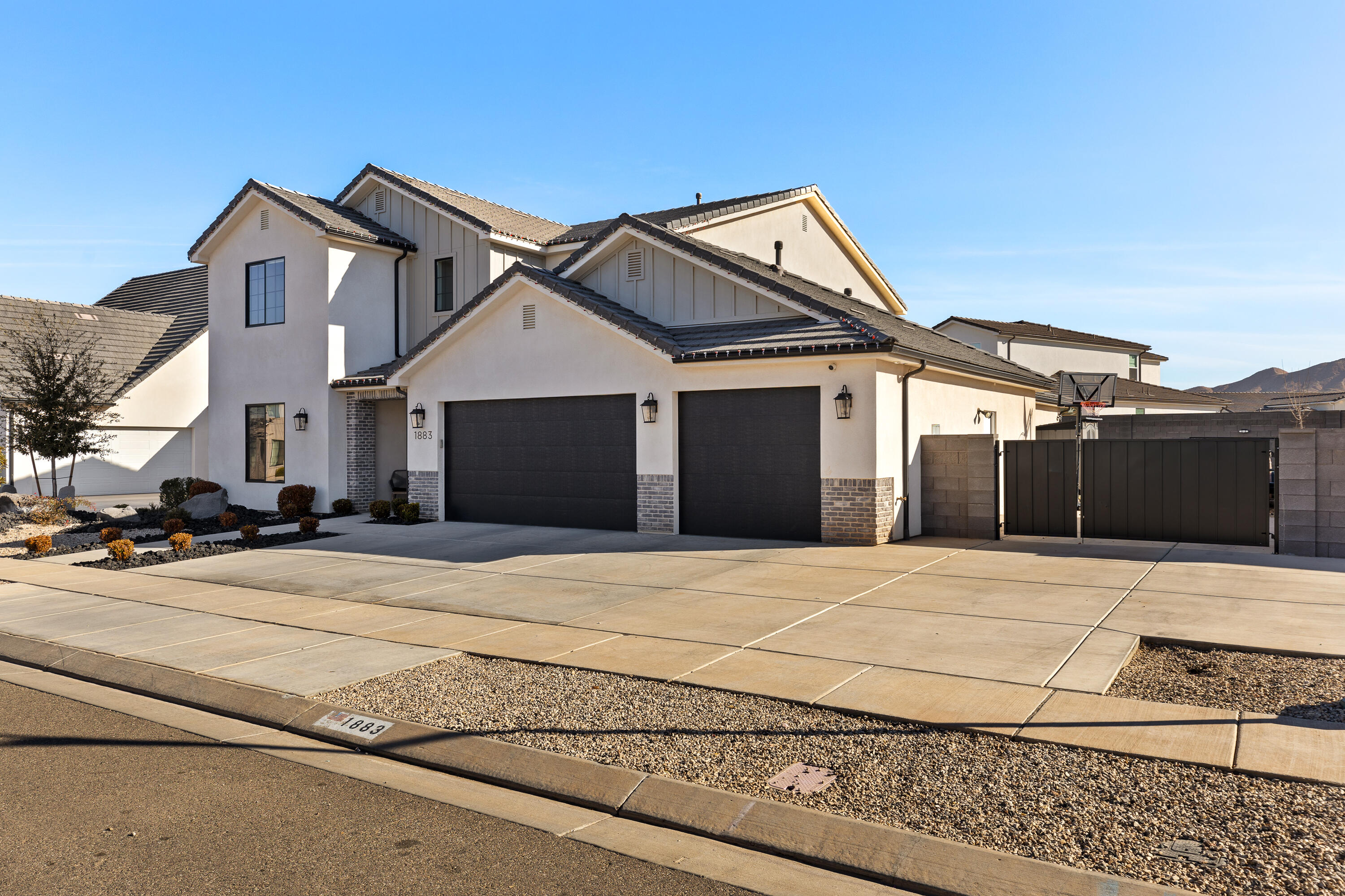 HERITAGE PLACE - Residential