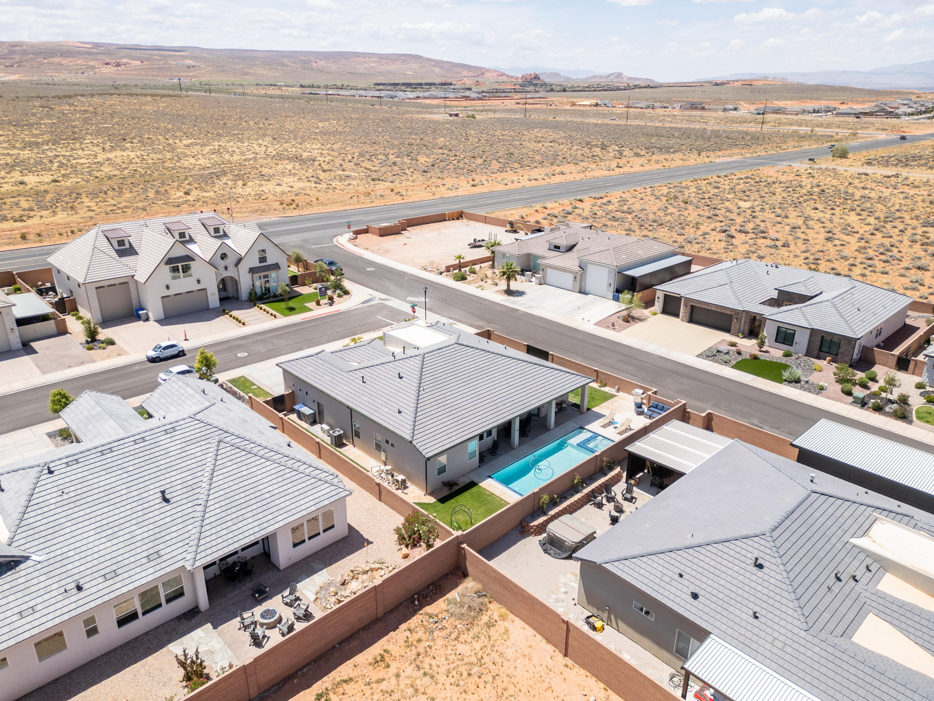 SANDSTONE FIELDS - Residential
