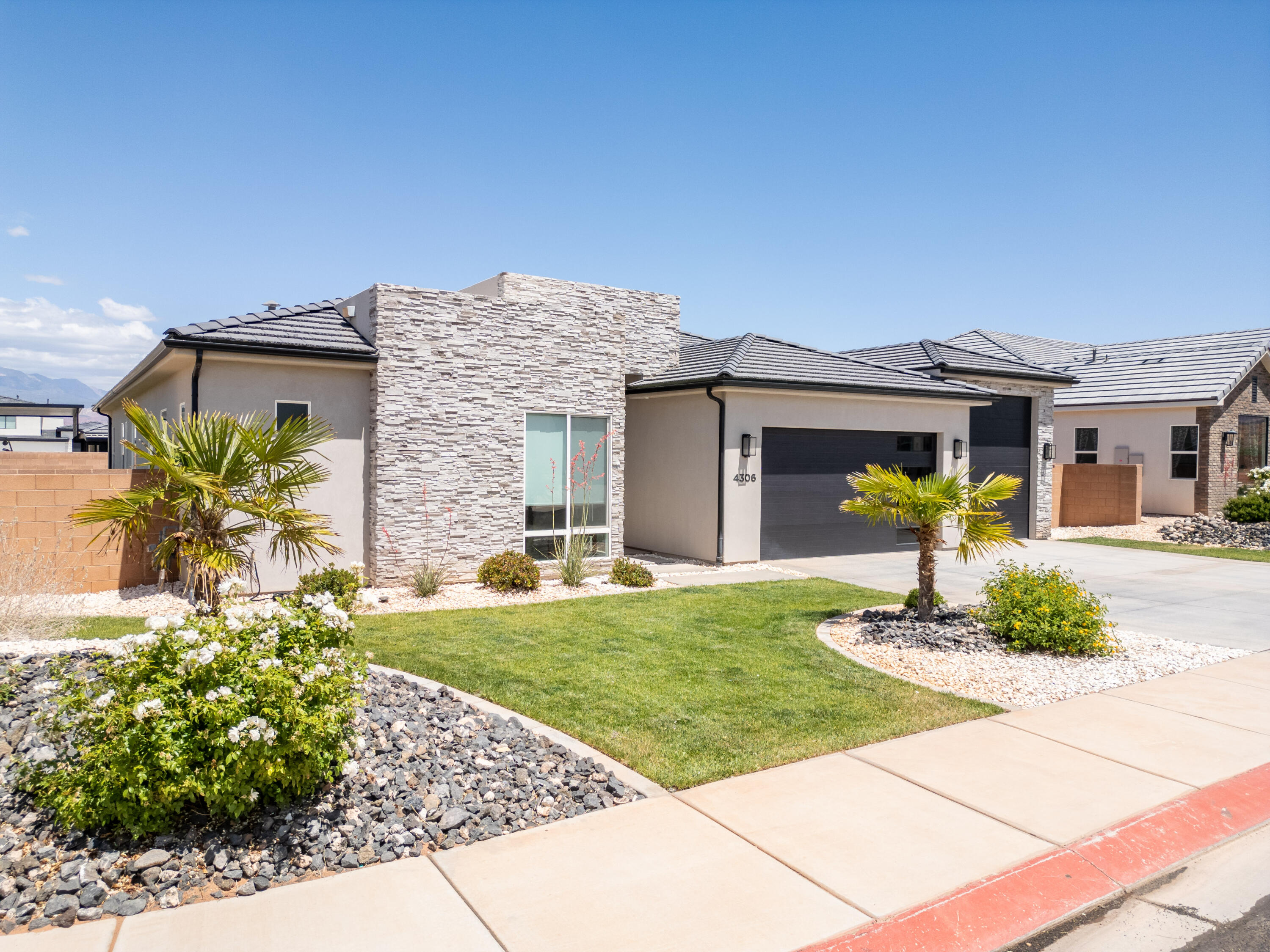 SANDSTONE FIELDS - Residential