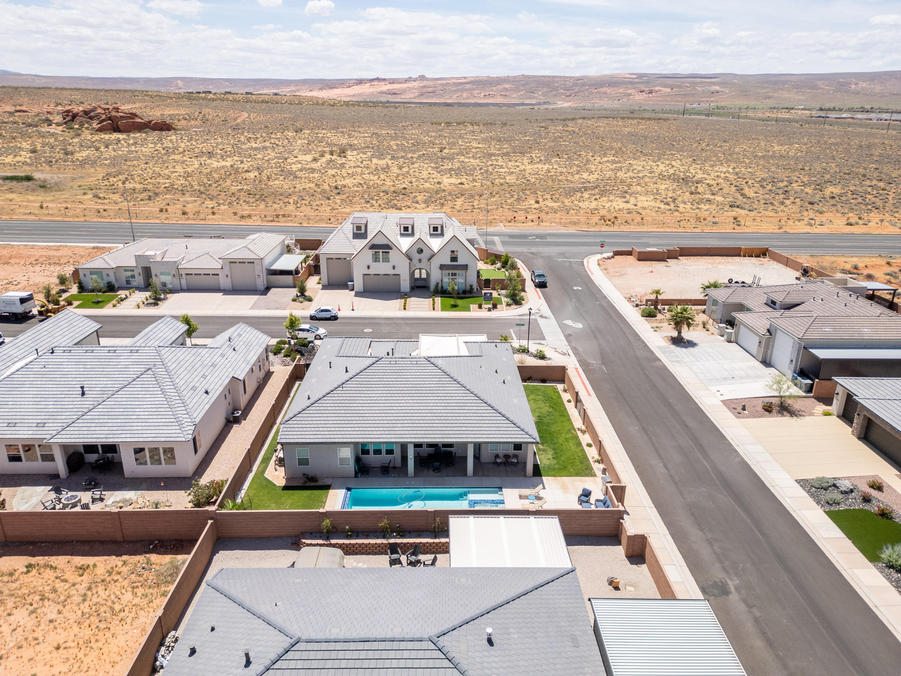 SANDSTONE FIELDS - Residential