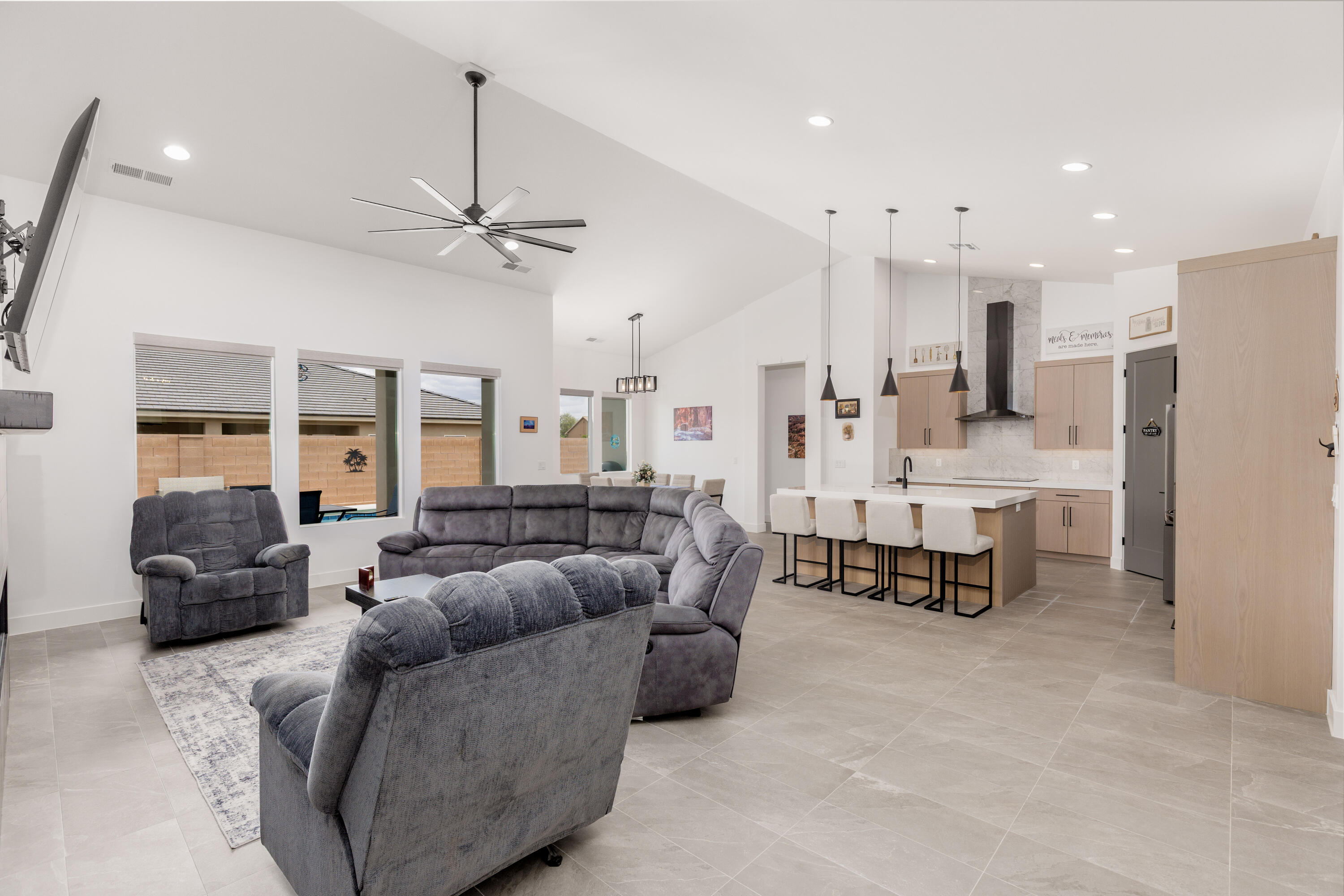 SANDSTONE FIELDS - Residential