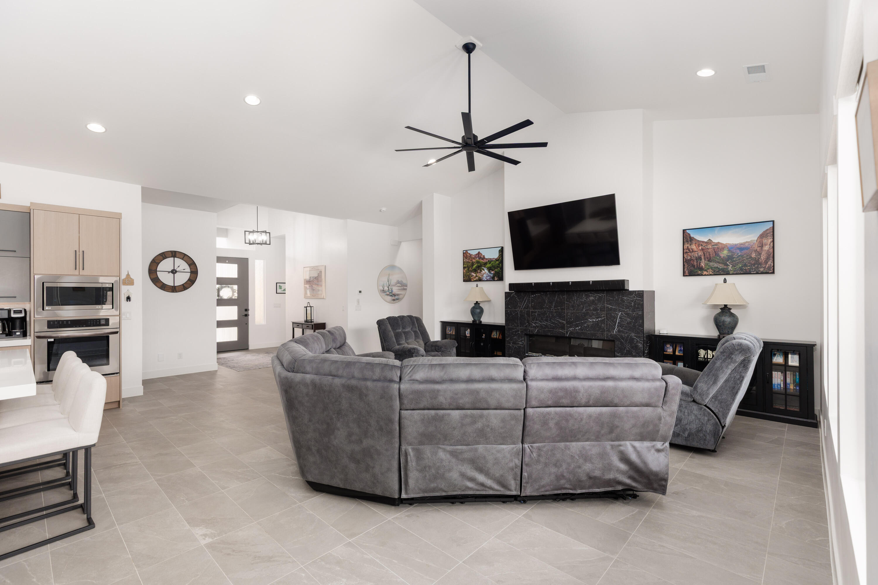 SANDSTONE FIELDS - Residential