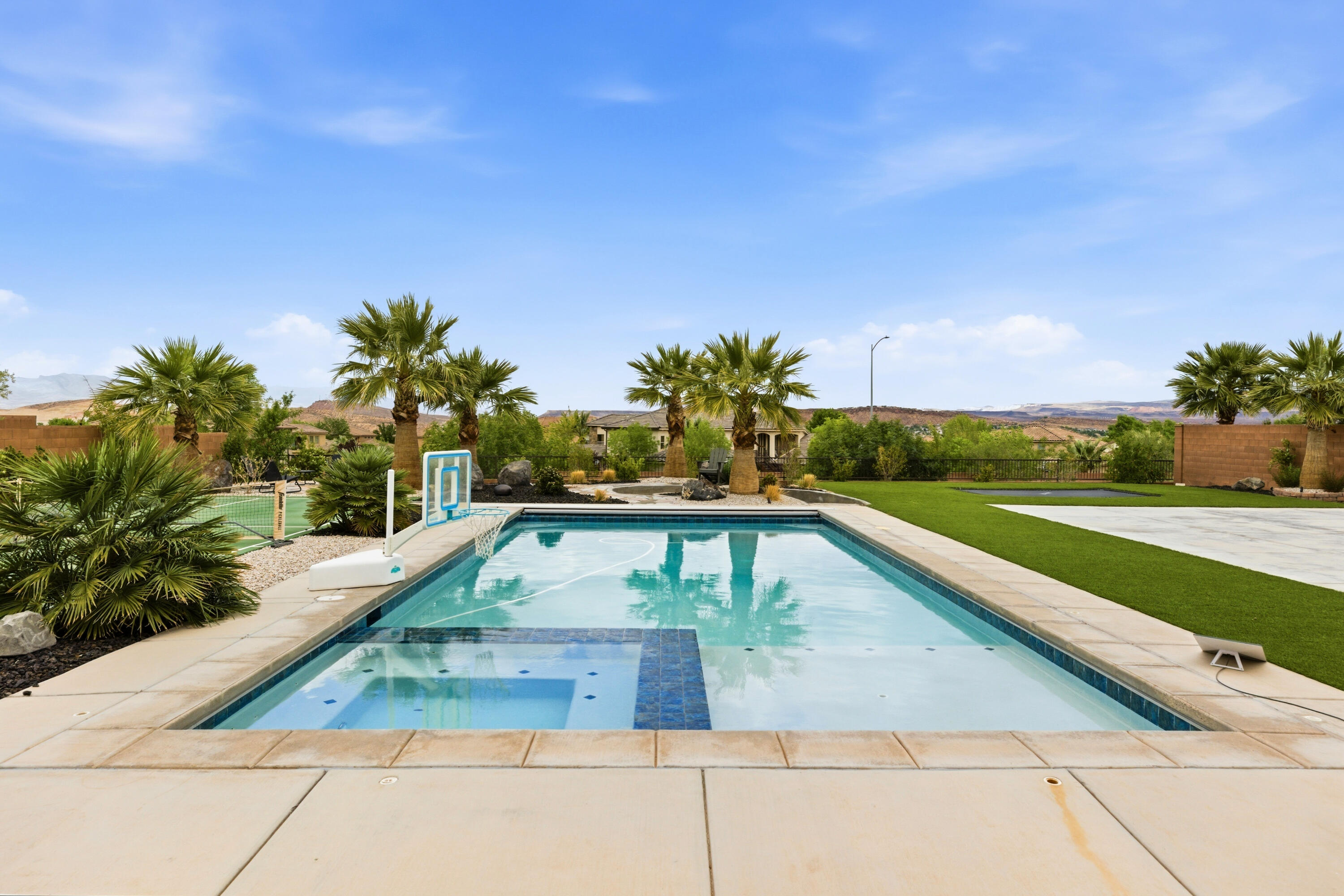 MAPLE ESTATES - Residential