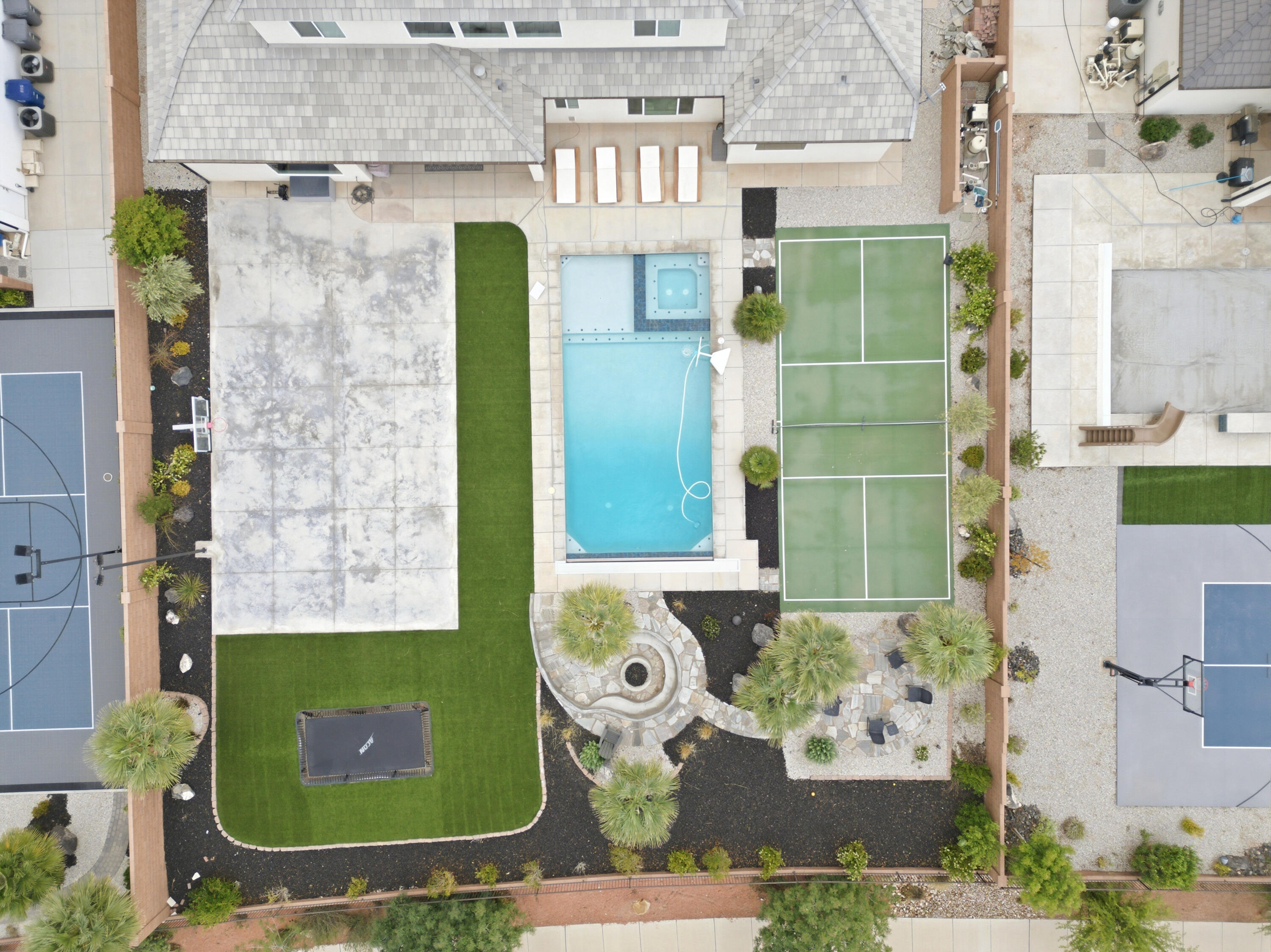 MAPLE ESTATES - Residential