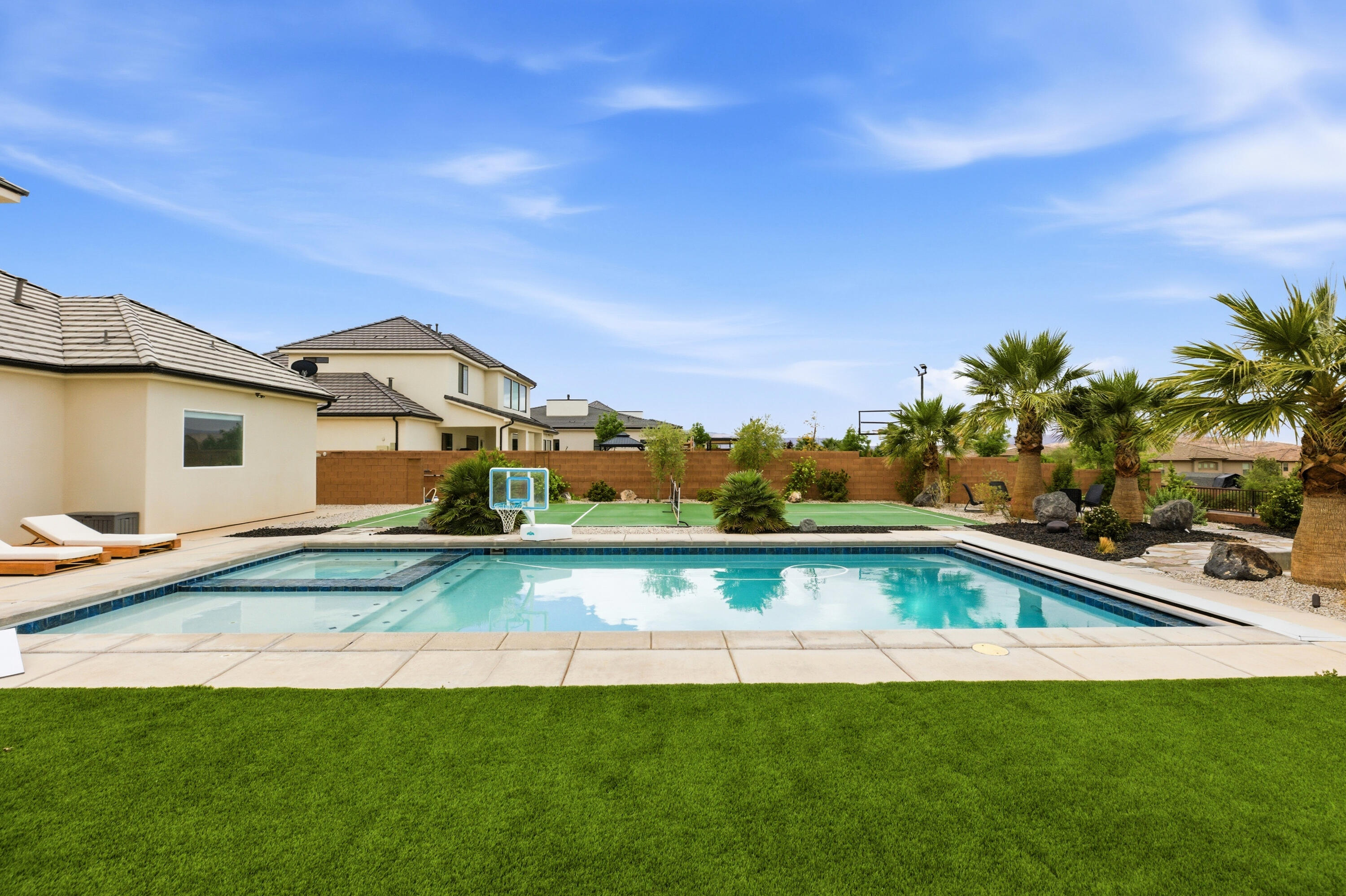 MAPLE ESTATES - Residential