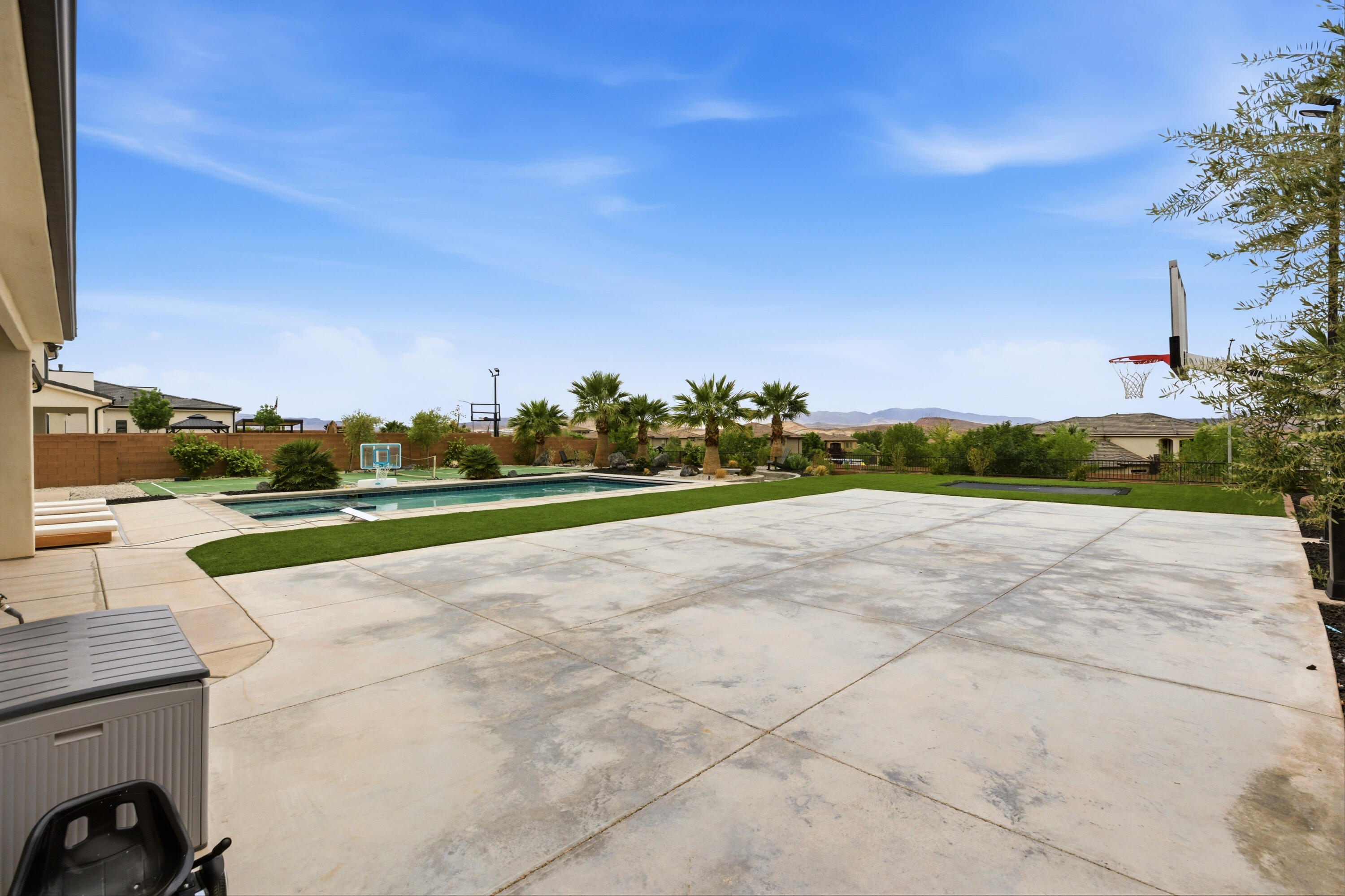 MAPLE ESTATES - Residential