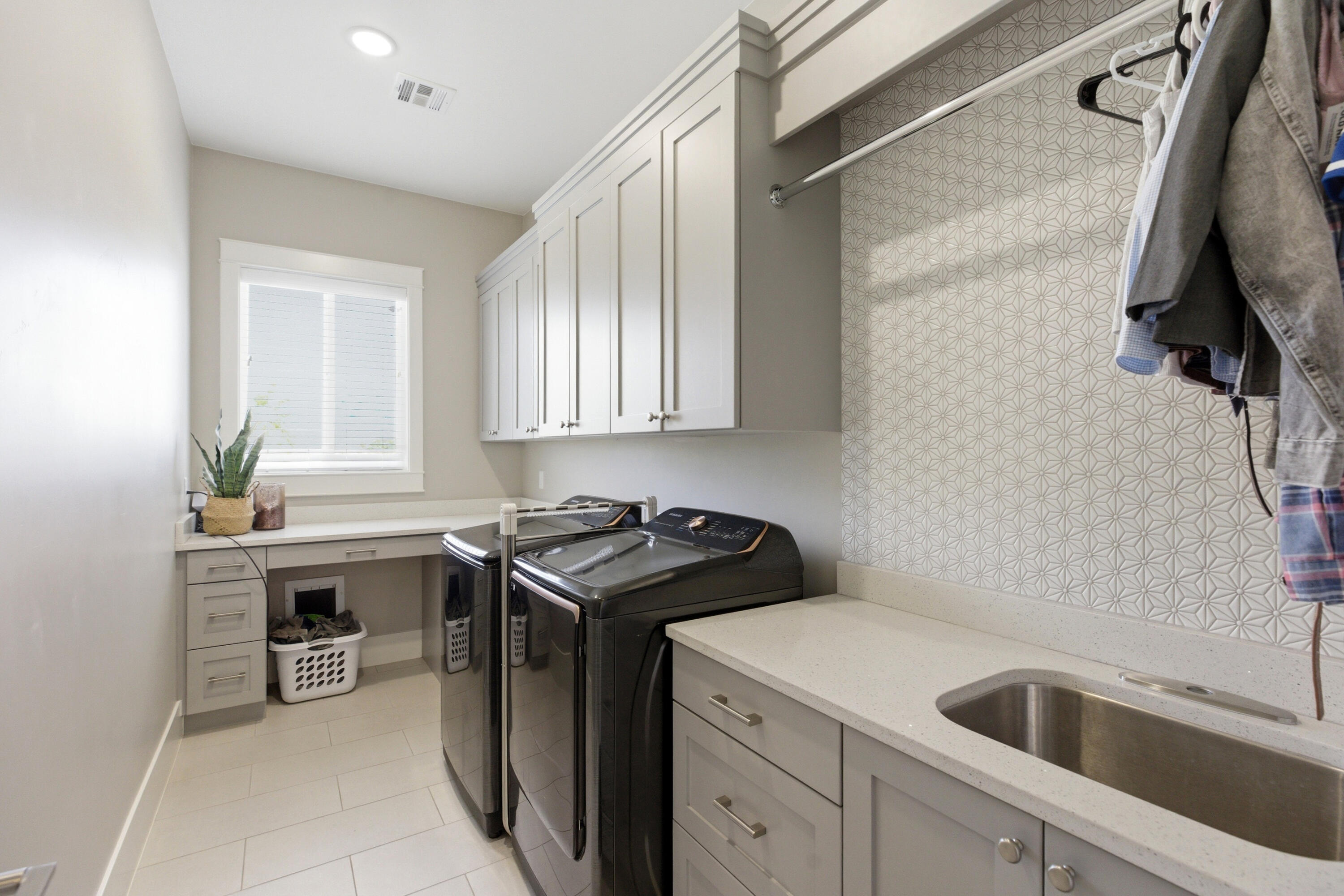 MAPLE ESTATES - Residential