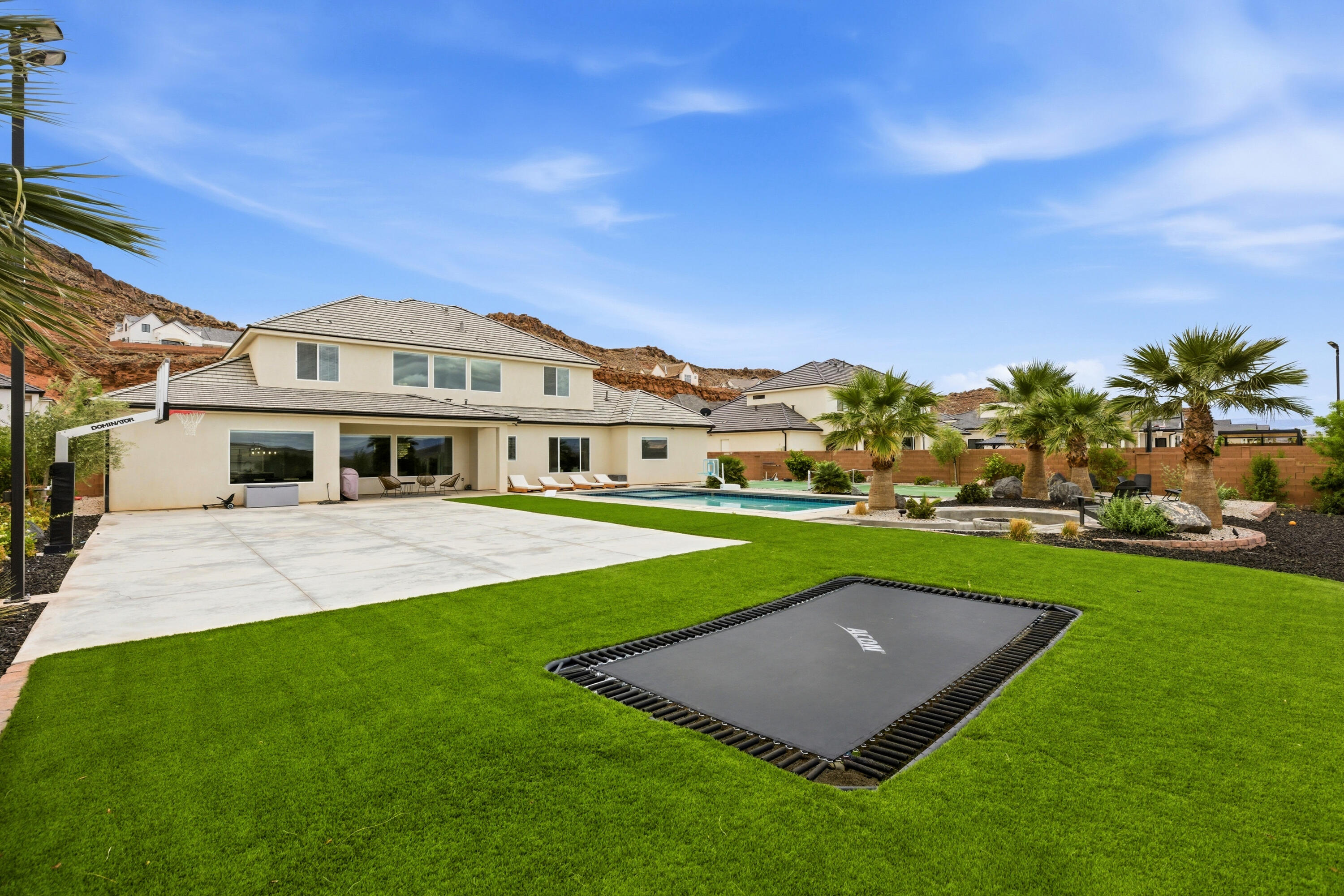 MAPLE ESTATES - Residential