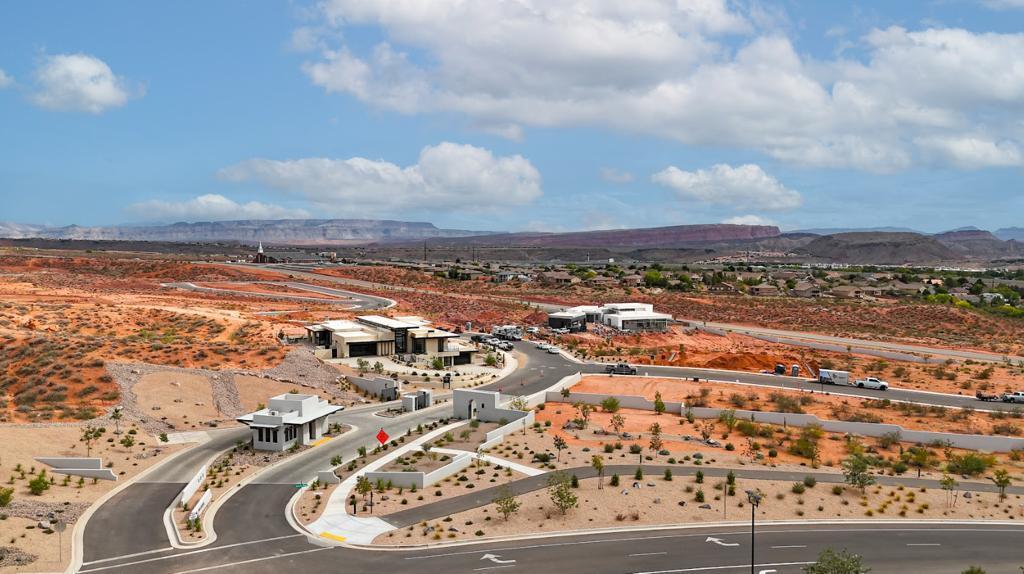 SOLENTE VILLAGE - Land