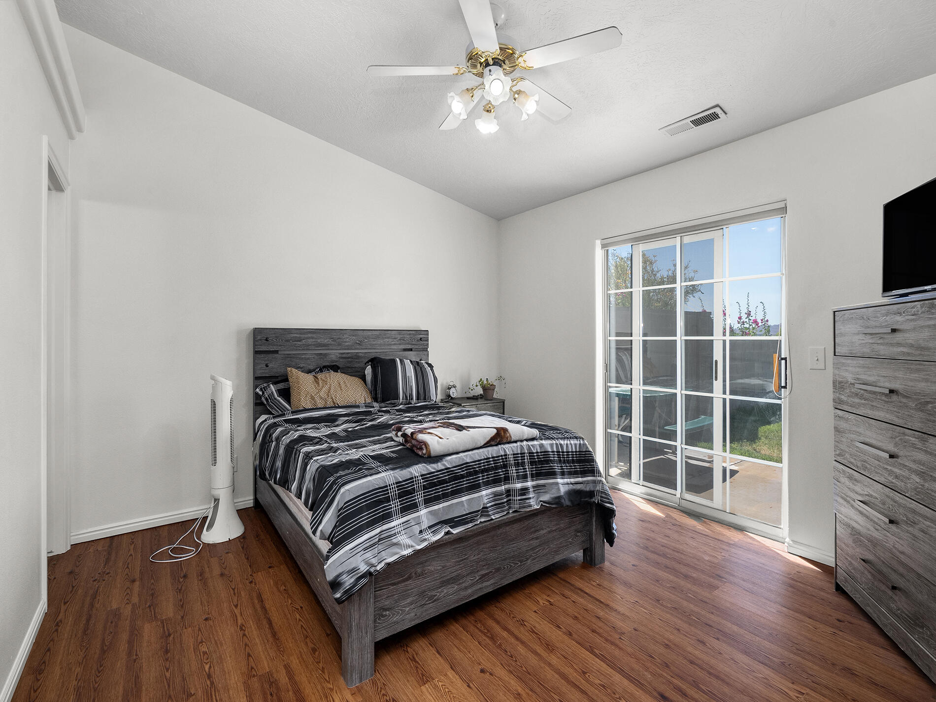 SANTA FE HILLS - Residential