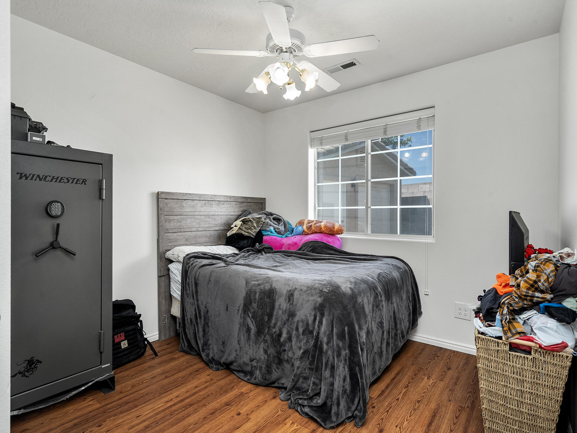 SANTA FE HILLS - Residential