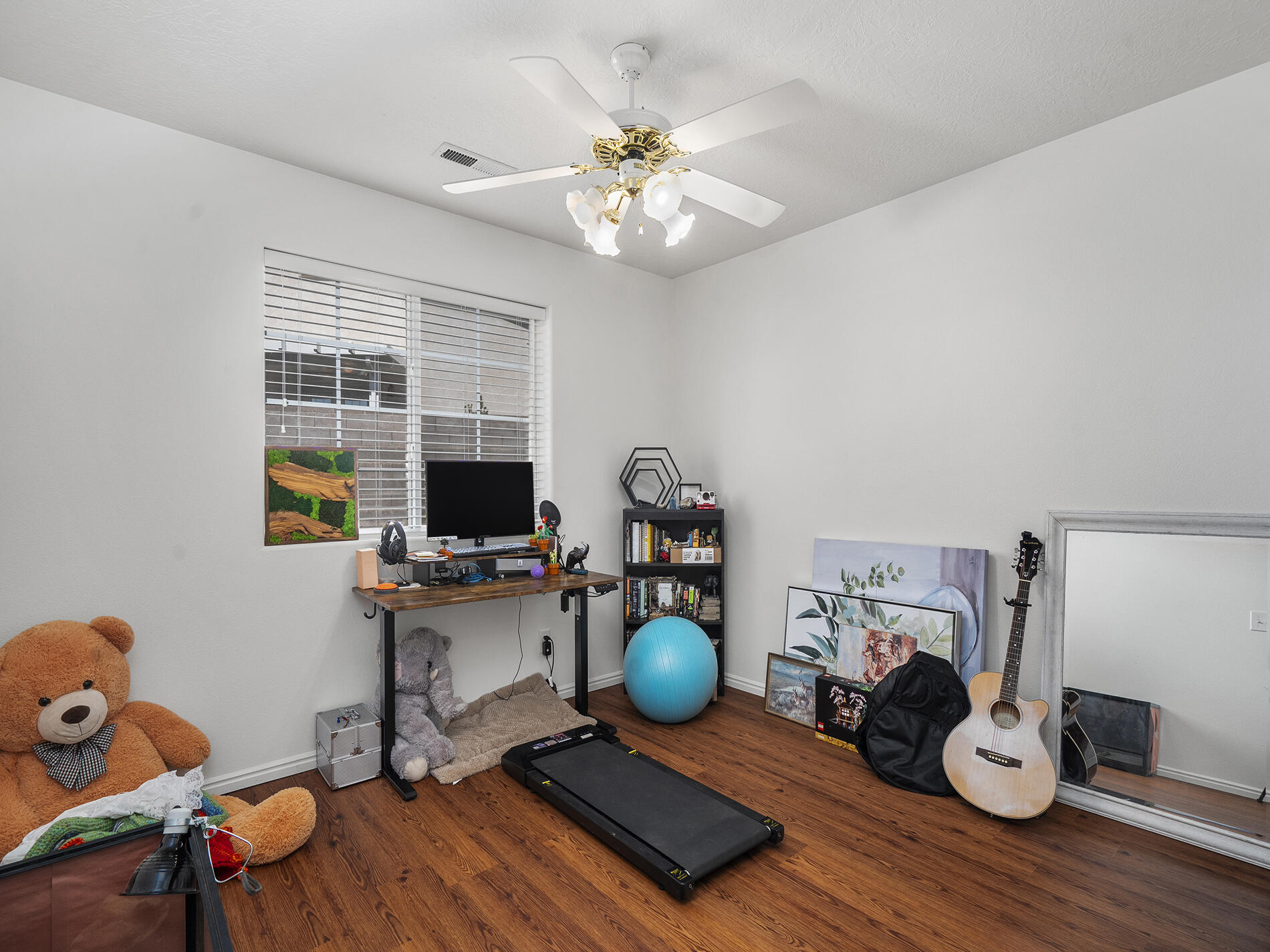 SANTA FE HILLS - Residential