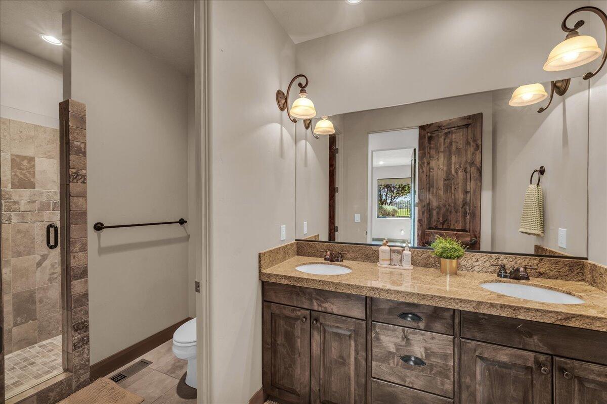 LEDGES OF ST GEORGE - Residential