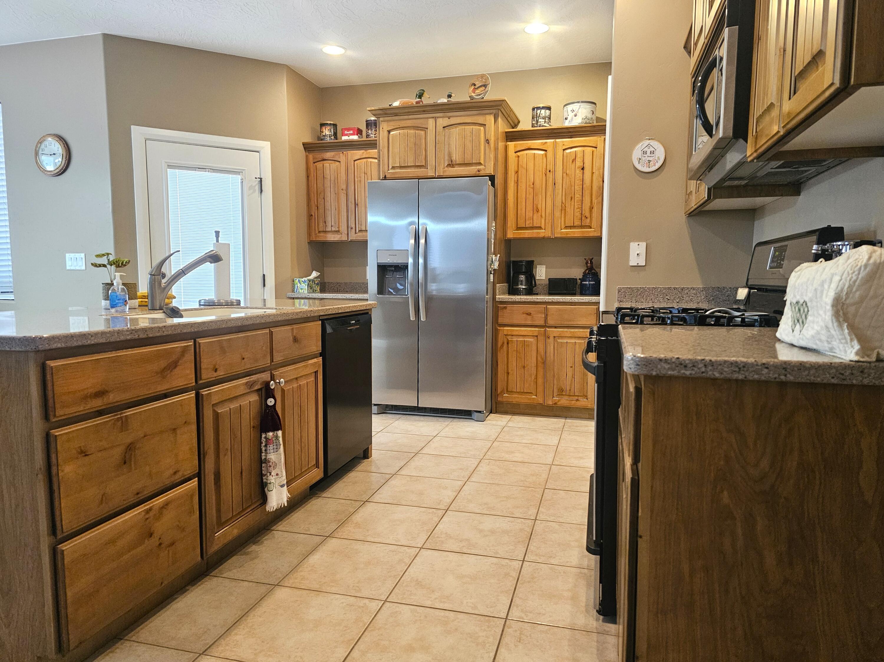 COBBLESTONE FIELDS (H) - Residential