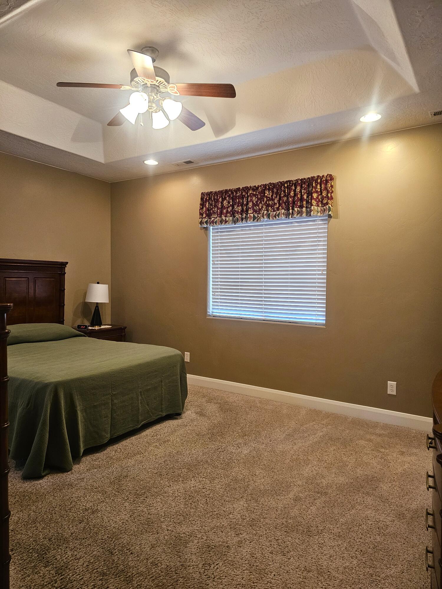 COBBLESTONE FIELDS (H) - Residential