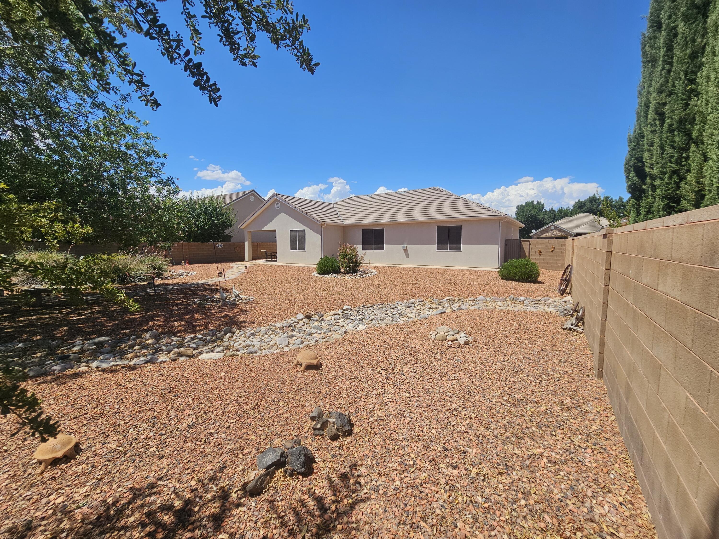 COBBLESTONE FIELDS (H) - Residential