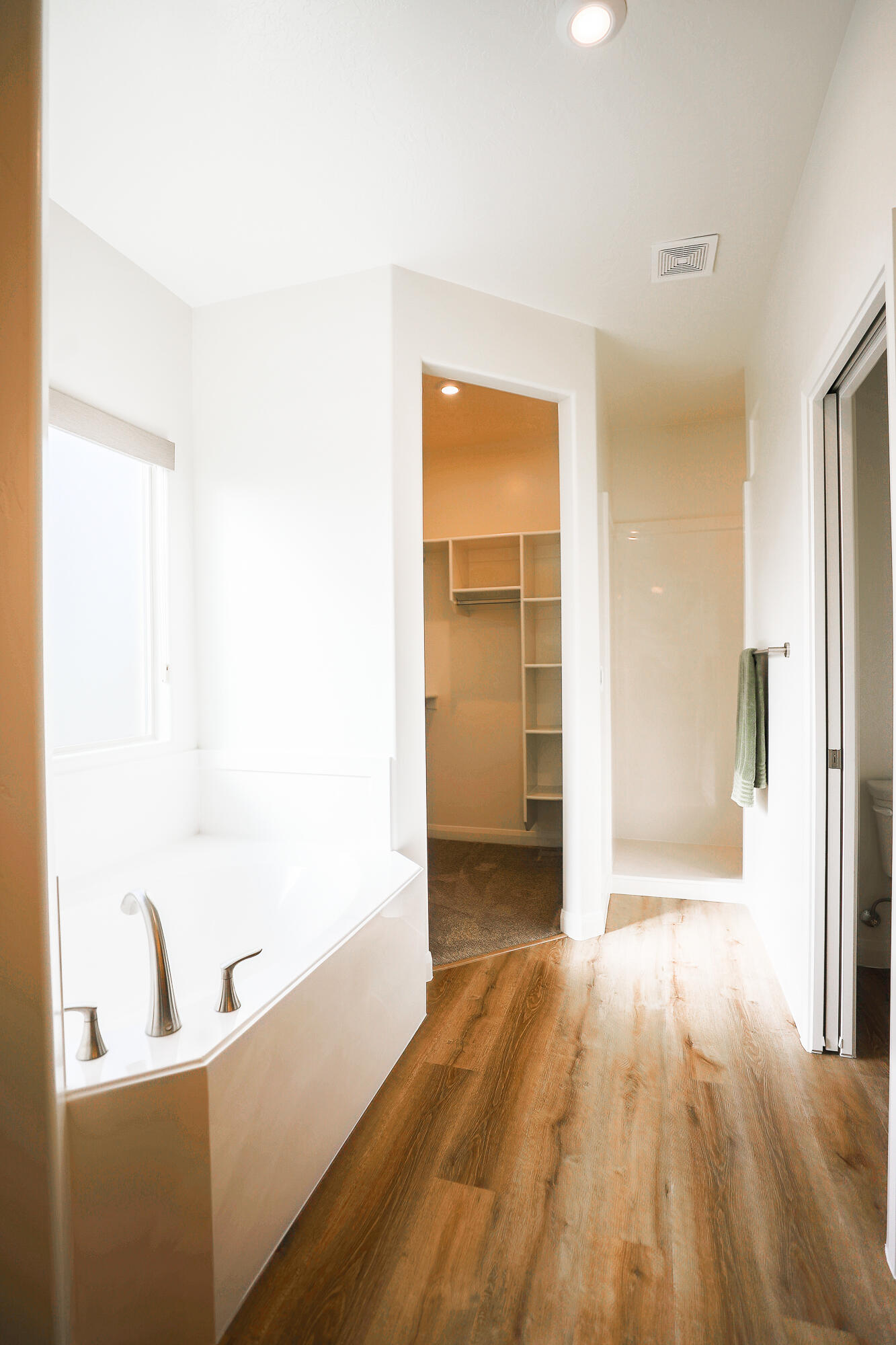 VARANO VISTAS AT DIVARIO - Residential