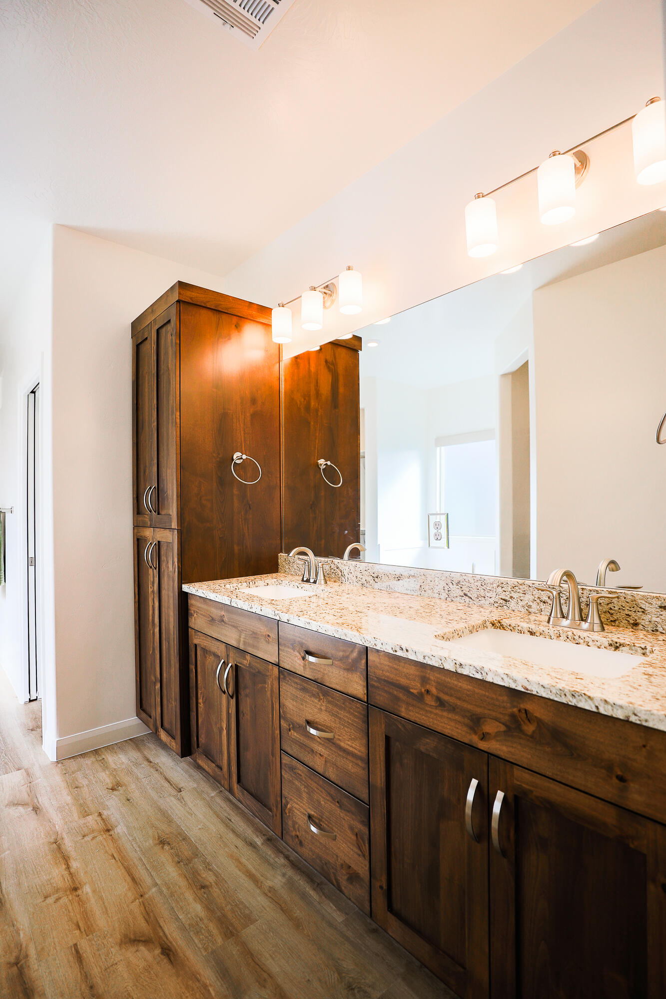 VARANO VISTAS AT DIVARIO - Residential