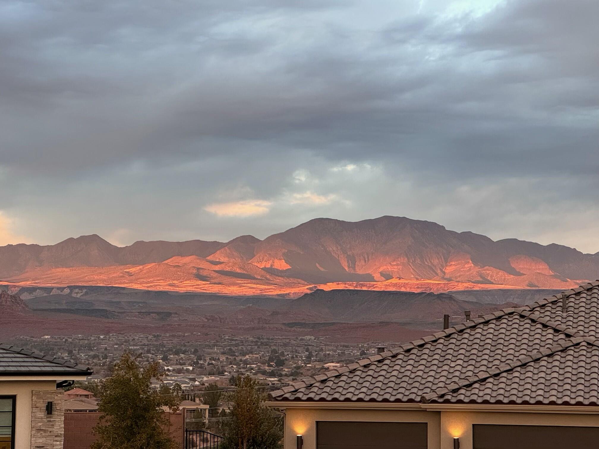 VARANO VISTAS AT DIVARIO - Residential
