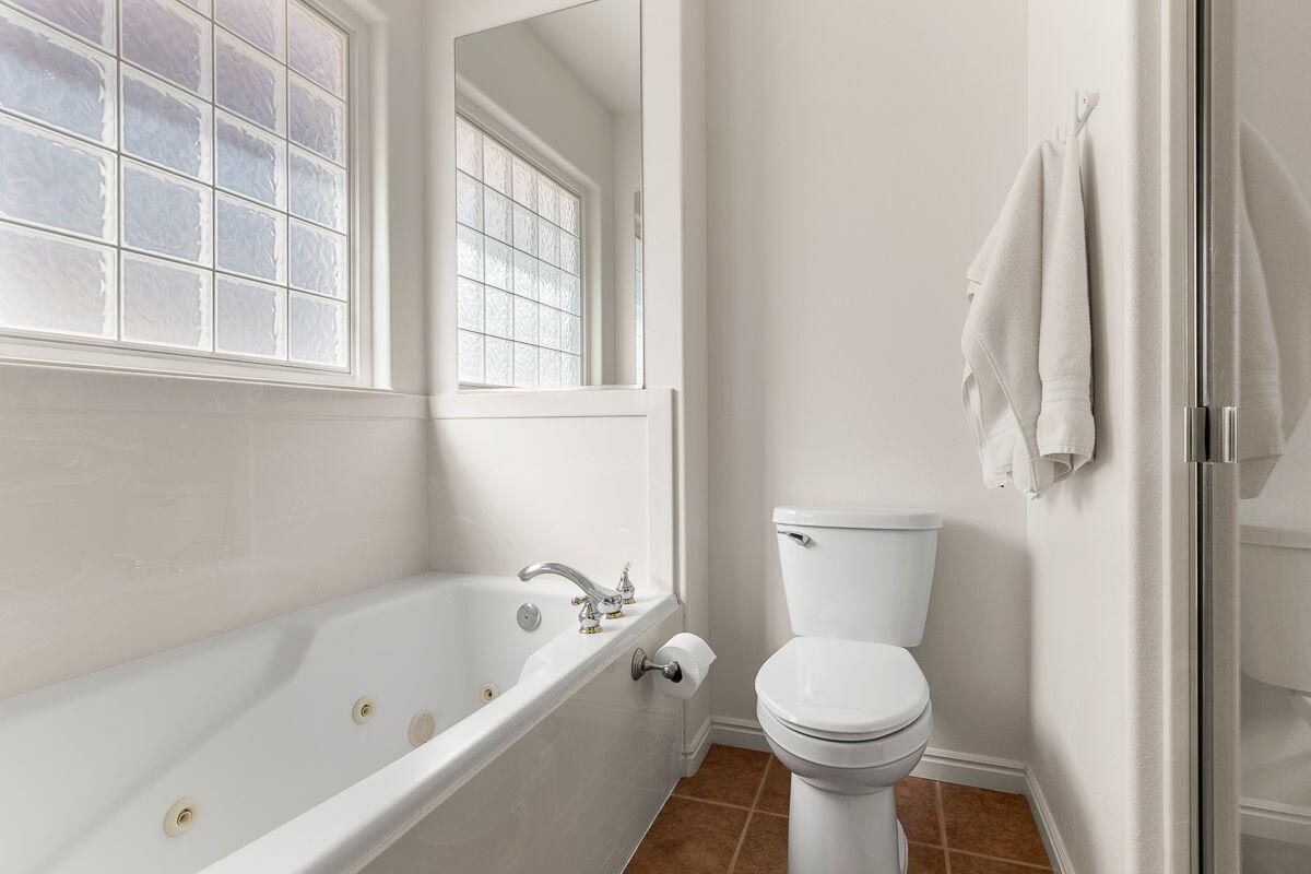 RIDGEPOINTE - Residential