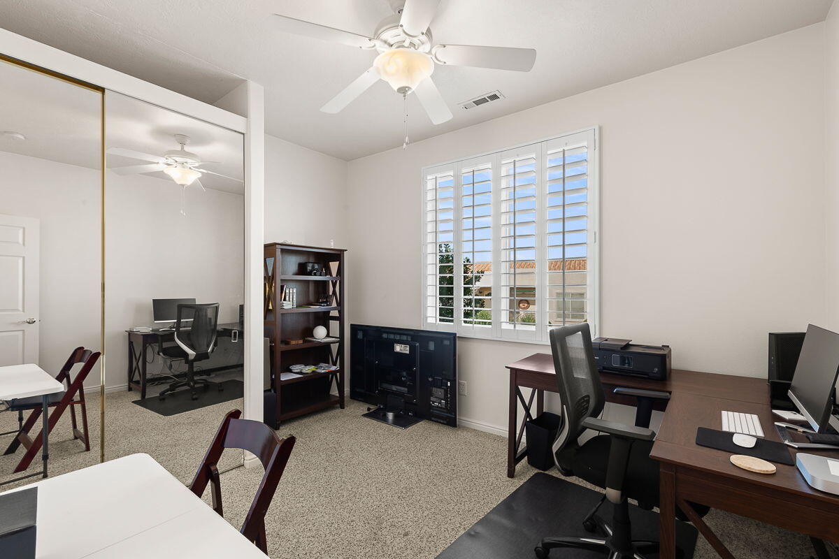 RIDGEPOINTE - Residential