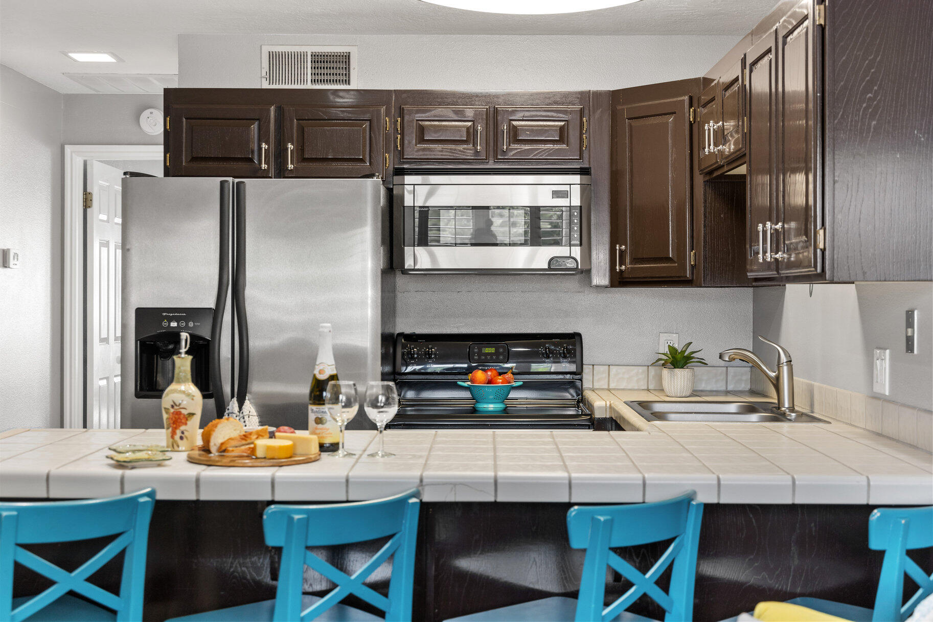 LAS PALMAS RESORT CONDOS - Residential